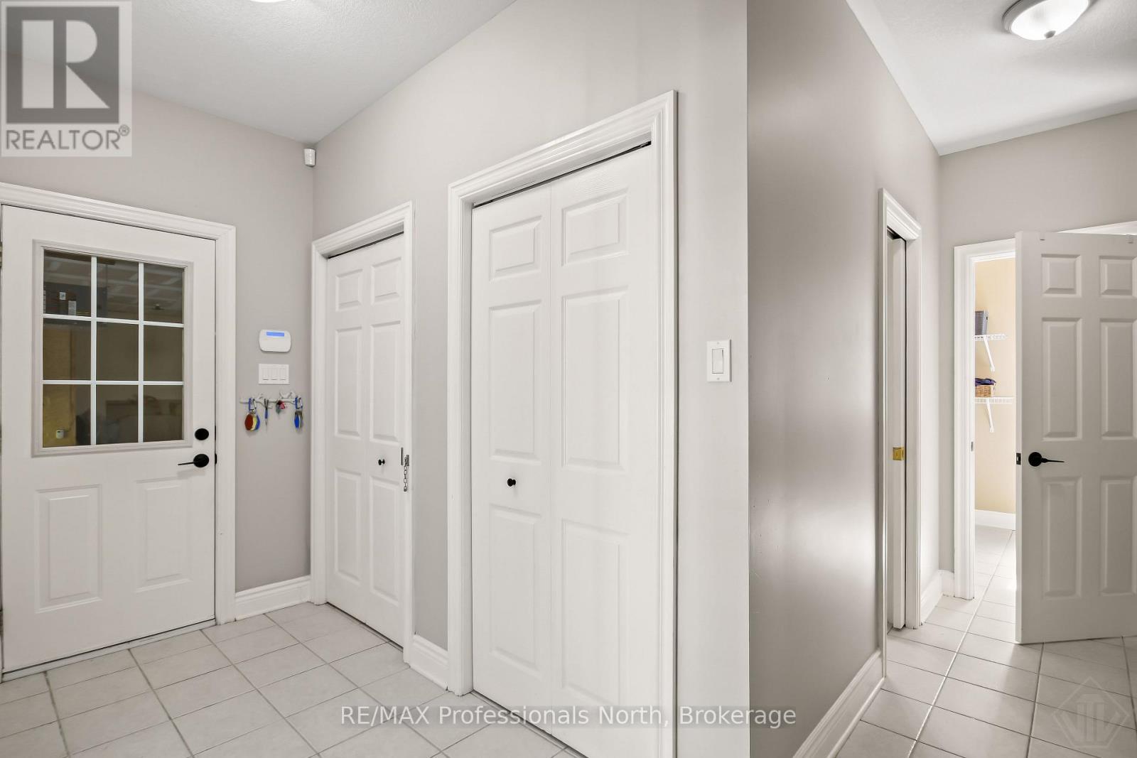 












9 MELANE COURT

,
Bracebridge (Macaulay),




Ontario
P1L1X7

