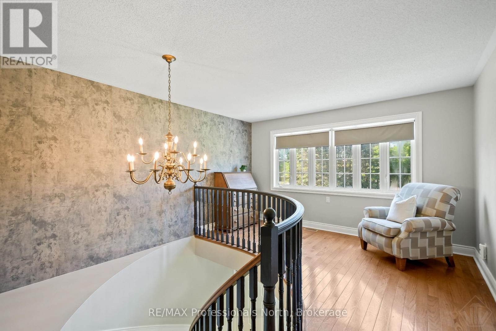 












9 MELANE COURT

,
Bracebridge (Macaulay),




Ontario
P1L1X7

