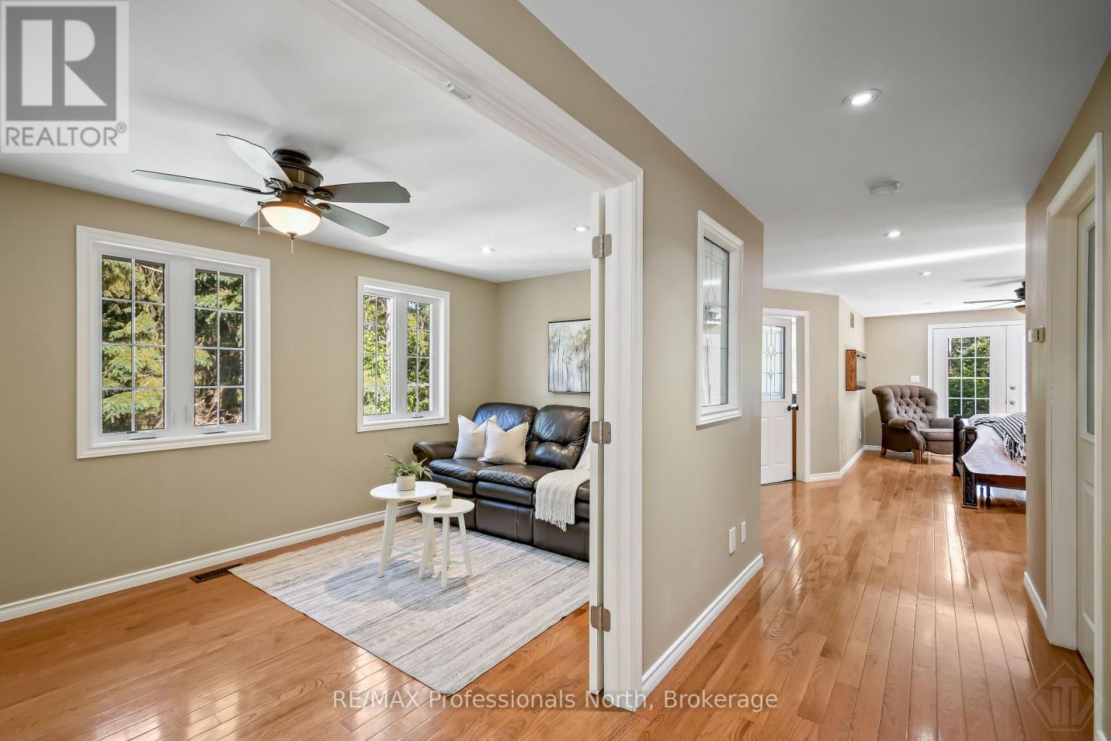 












9 MELANE COURT

,
Bracebridge (Macaulay),




Ontario
P1L1X7

