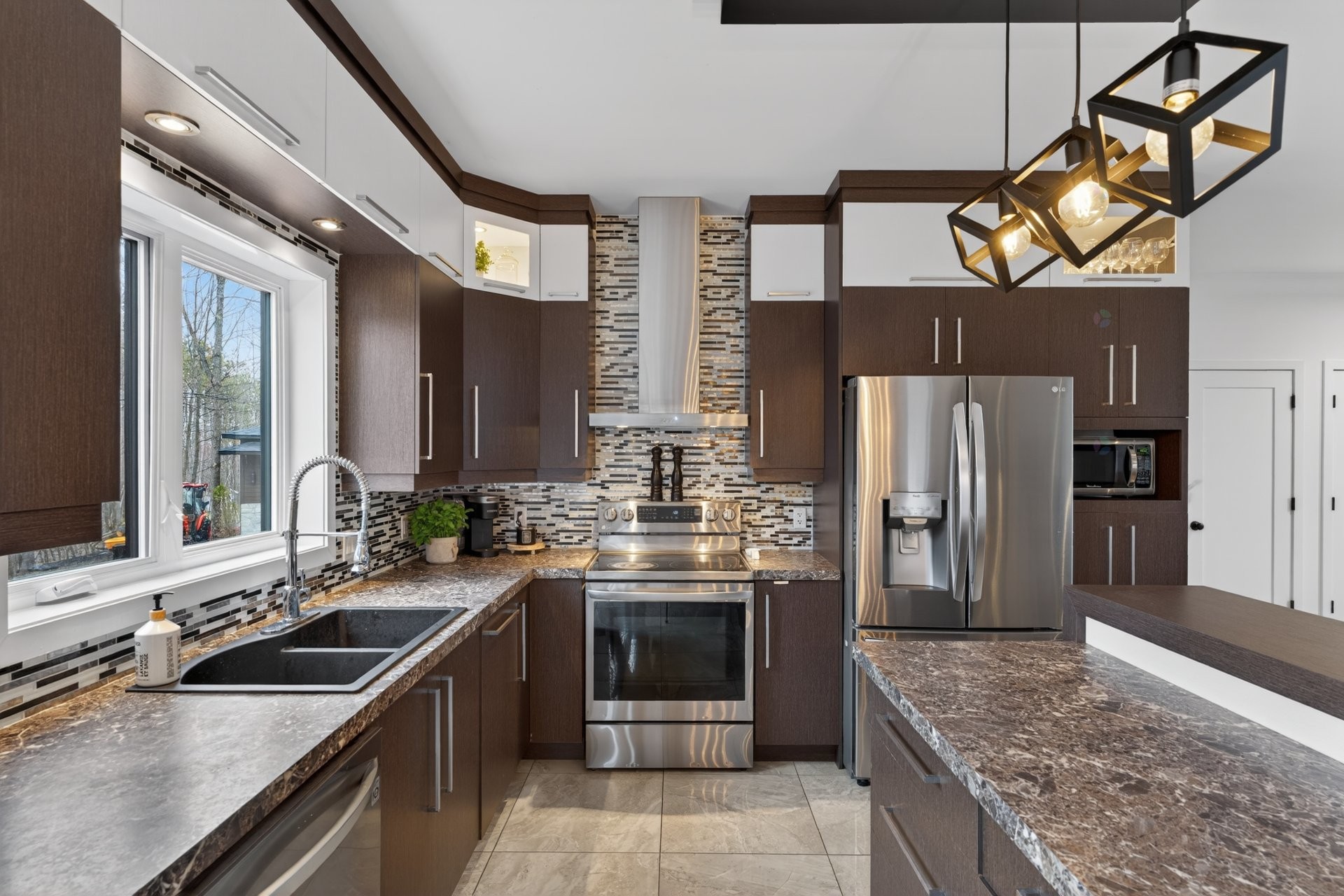 









1176


Ch. Édouard-Roy

,
Sherbrooke (Brompton/Rock Forest/Saint-Élie/Deauville),




QC
J1R0K1

