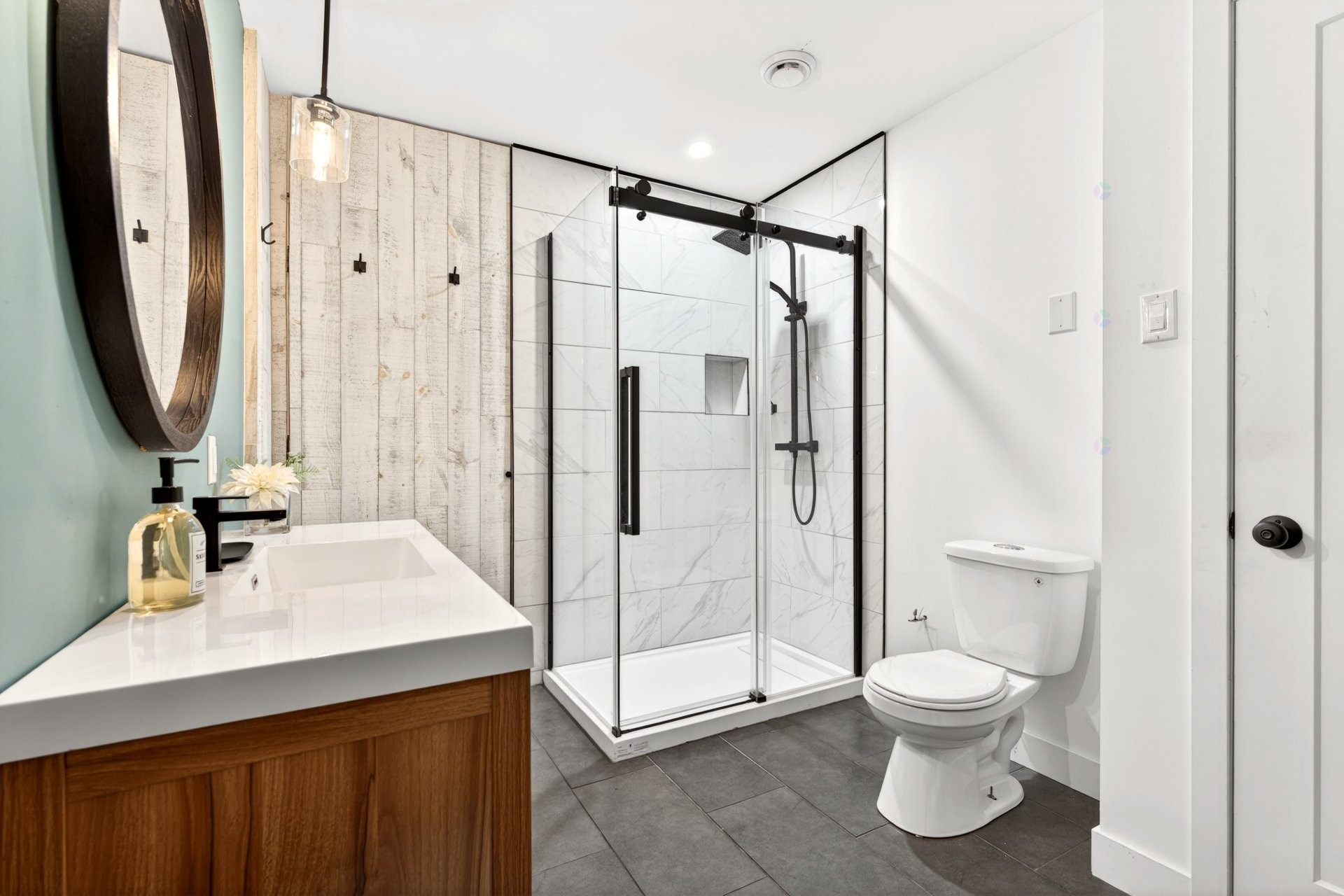 









1176


Ch. Édouard-Roy

,
Sherbrooke (Brompton/Rock Forest/Saint-Élie/Deauville),




QC
J1R0K1

