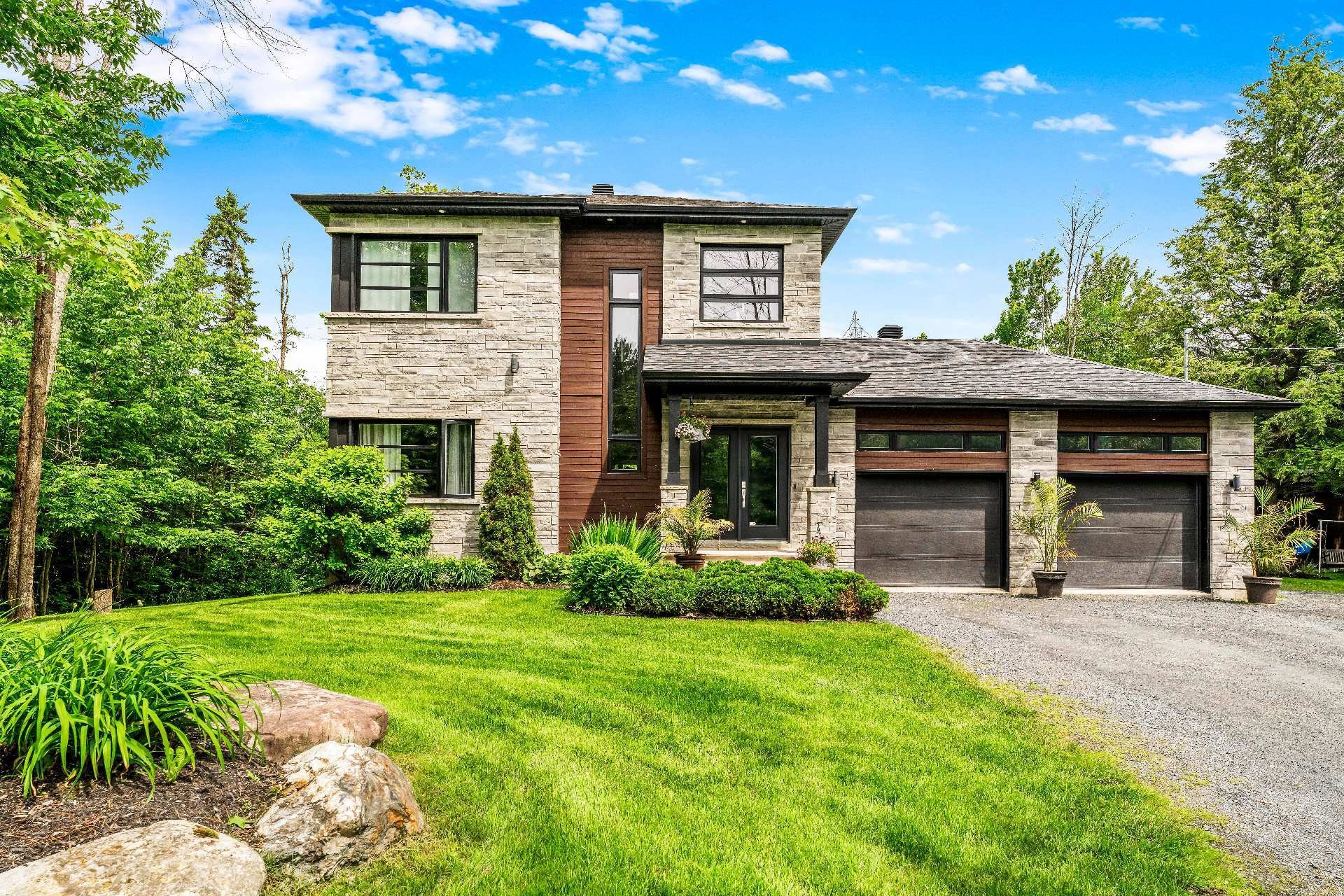 









1176


Ch. Édouard-Roy

,
Sherbrooke (Brompton/Rock Forest/Saint-Élie/Deauville),




QC
J1R0K1

