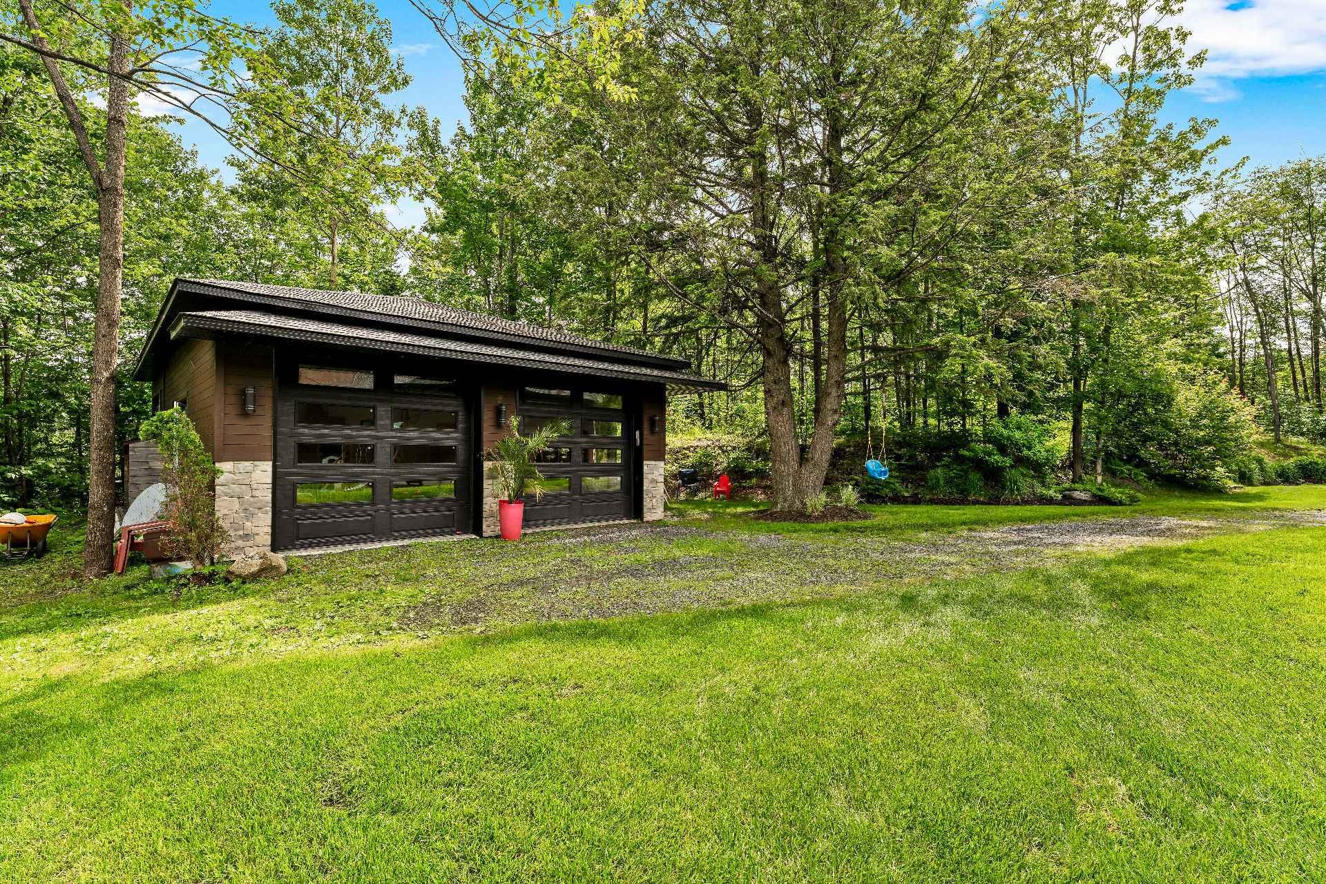 









1176


Ch. Édouard-Roy

,
Sherbrooke (Brompton/Rock Forest/Saint-Élie/Deauville),




QC
J1R0K1


