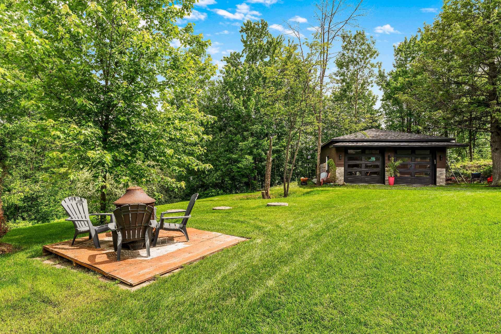 









1176


Ch. Édouard-Roy

,
Sherbrooke (Brompton/Rock Forest/Saint-Élie/Deauville),




QC
J1R0K1

