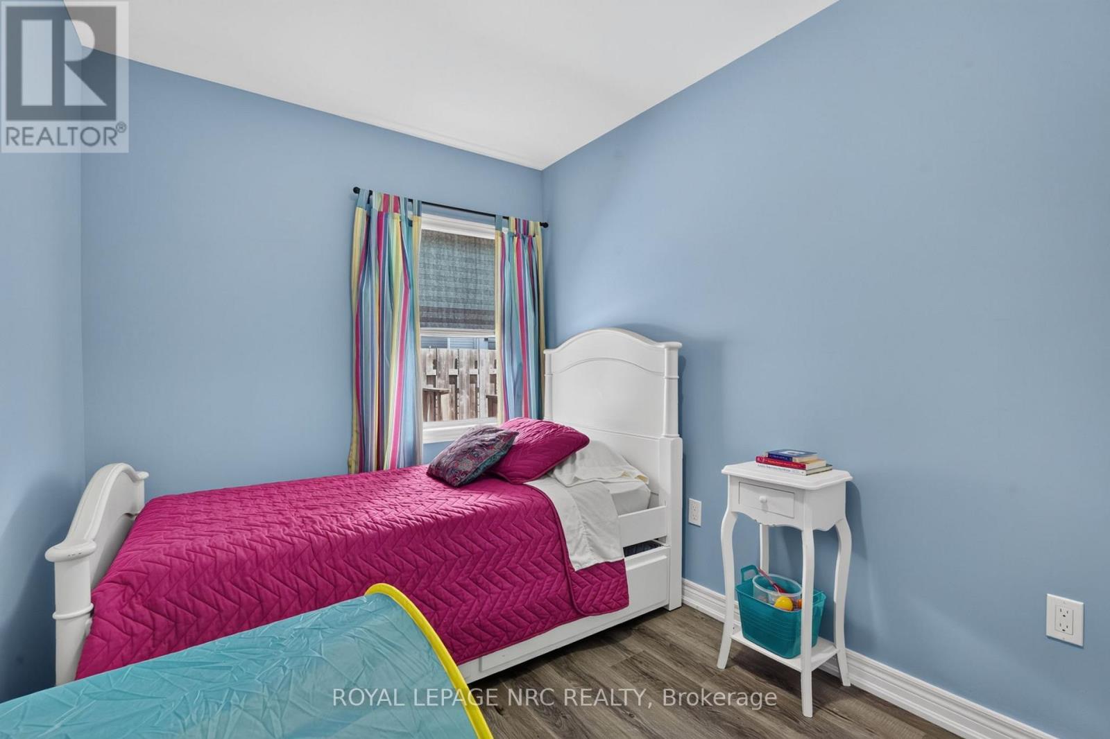 












404 LAKEWOOD AVENUE

,
Fort Erie (Crystal Beach),




Ontario
L0S1B0

