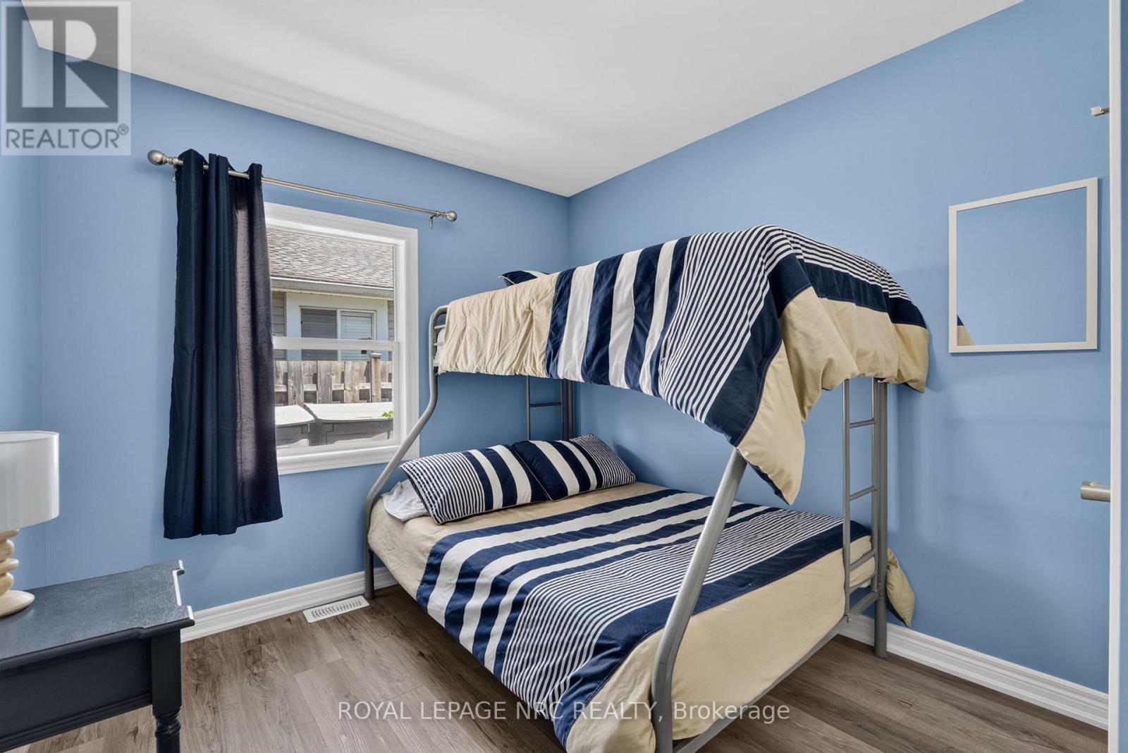 












404 LAKEWOOD AVENUE

,
Fort Erie (Crystal Beach),




Ontario
L0S1B0

