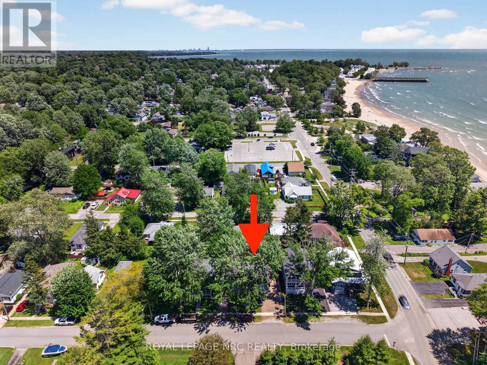 












404 LAKEWOOD AVENUE

,
Fort Erie (Crystal Beach),




Ontario
L0S1B0

