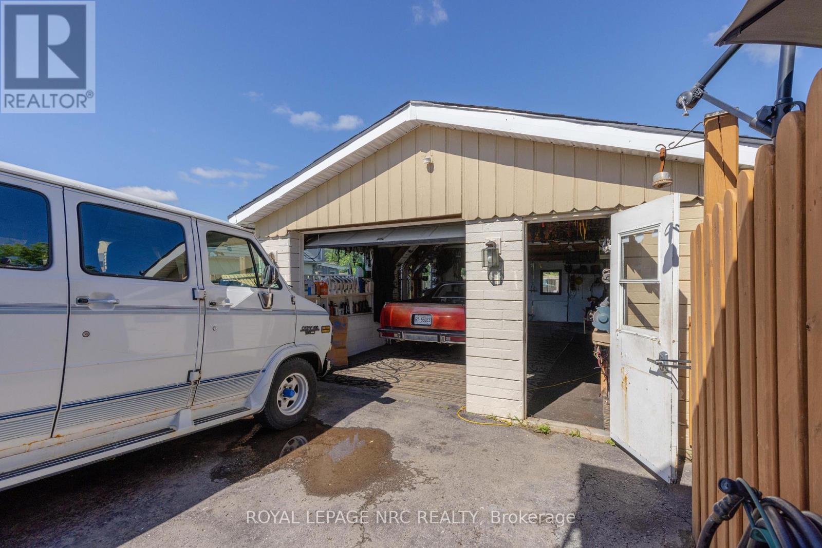 












19 CUNNINGHAM STREET

,
Thorold (Thorold Downtown),




Ontario
L2V3K6

