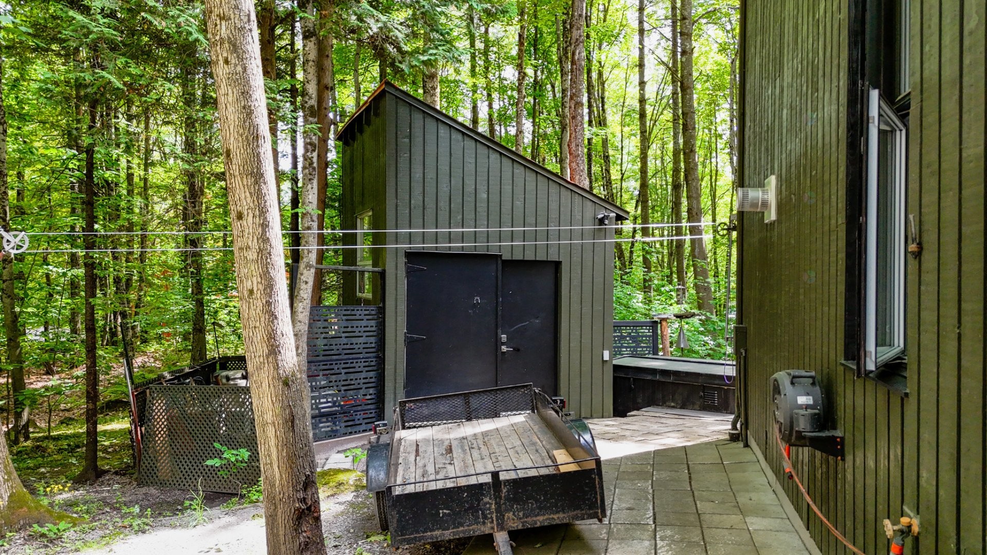 









34


Av. des Érables

,
Orford,




QC
J1X6W9


