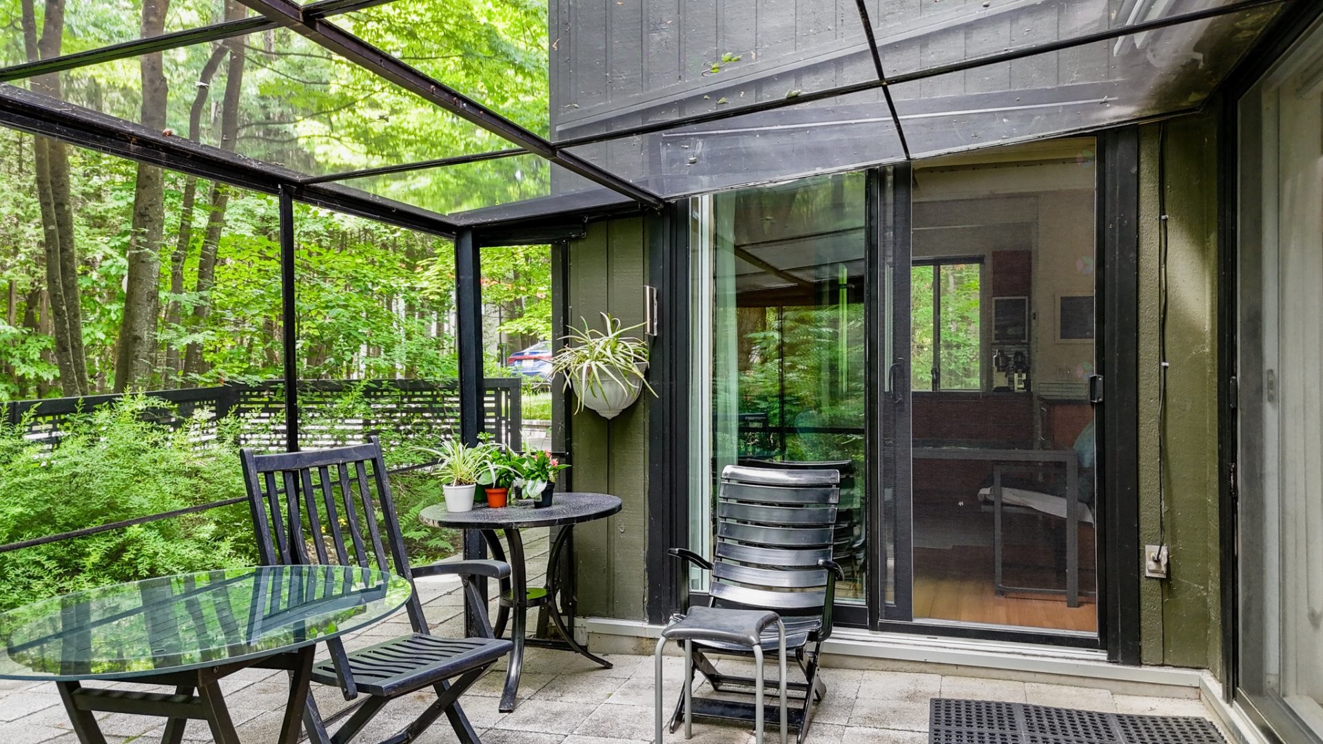 









34


Av. des Érables

,
Orford,




QC
J1X6W9

