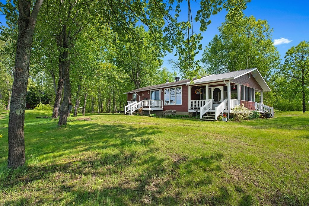 









485


Ch. des Outaouais

,
L'Île-du-Grand-Calumet,




QC
J0X1J0

