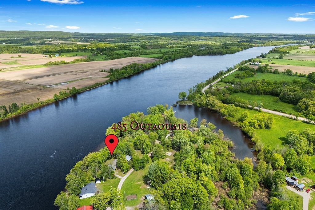 









485


Ch. des Outaouais

,
L'Île-du-Grand-Calumet,




QC
J0X1J0

