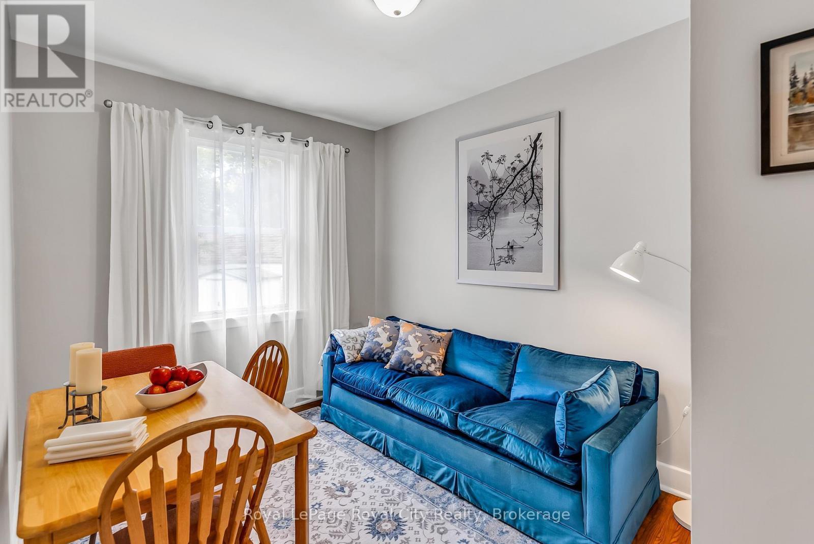 












56 WINSTON CRESCENT

,
Guelph (St. George's),




Ontario
N1E2K2

