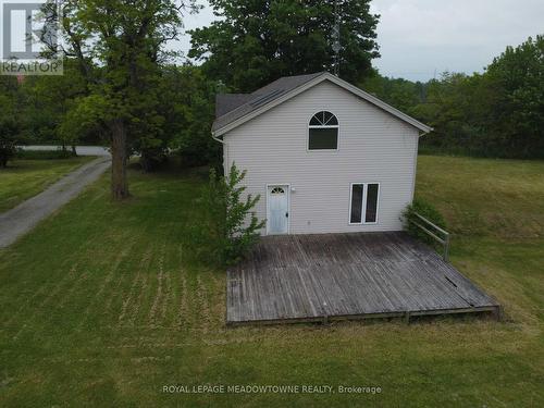 13489 Fourth Line farm house +/- 2,858 SF