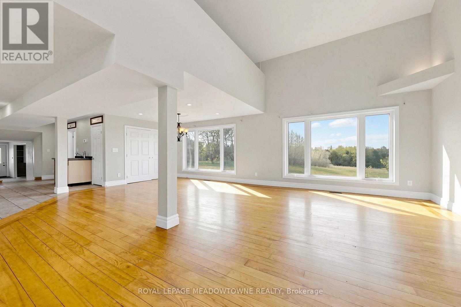 












13489 FOURTH LINE NASSAGAWEYA

,
Milton,




Ontario
N0B2K0

