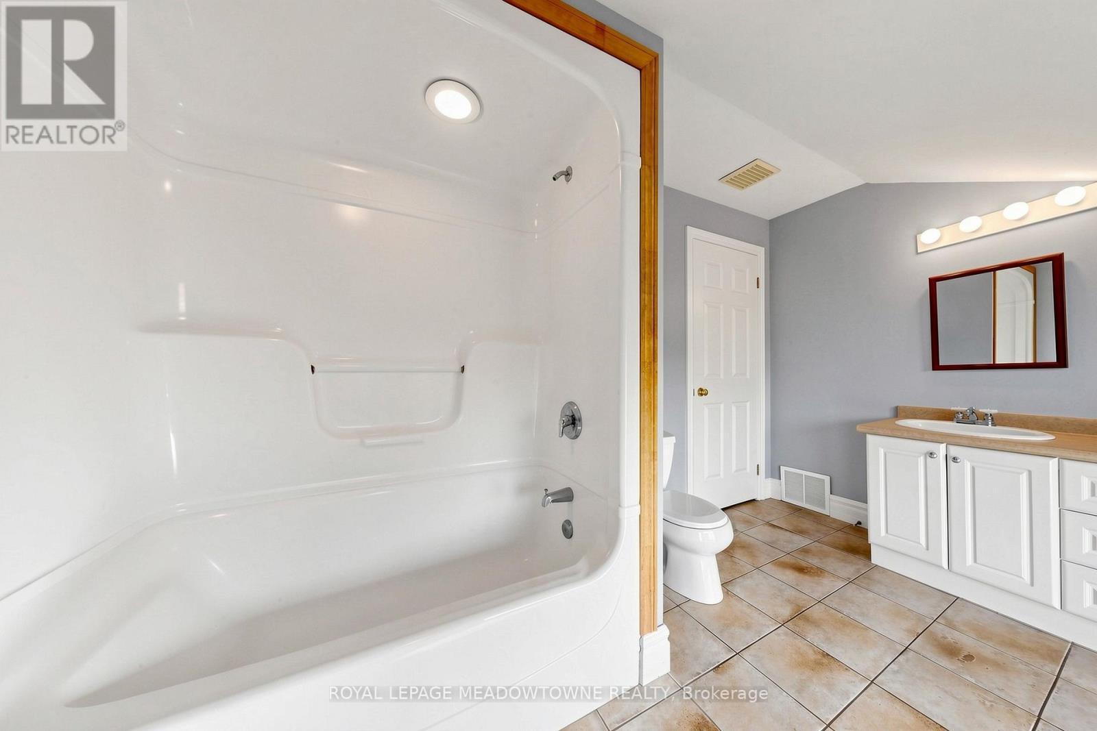 












13489 FOURTH LINE NASSAGAWEYA

,
Milton,




Ontario
N0B2K0

