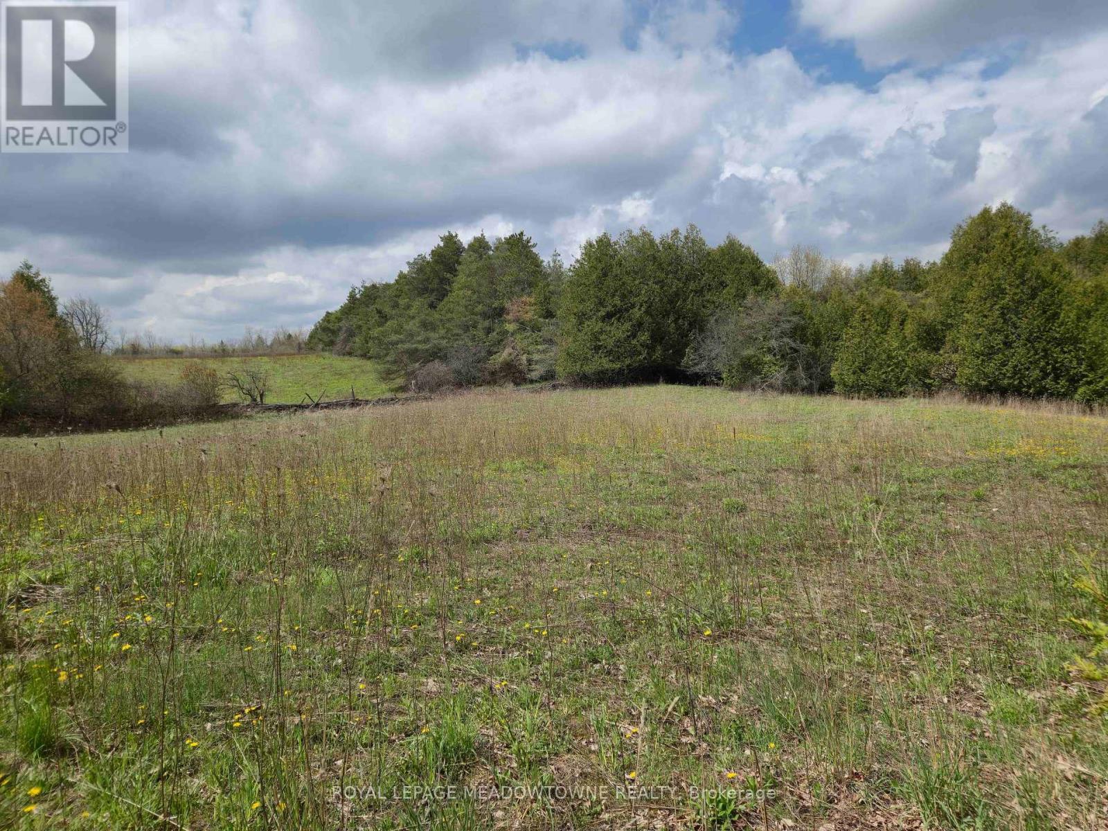 












13489 FOURTH LINE NASSAGAWEYA

,
Milton,




Ontario
N0B2K0

