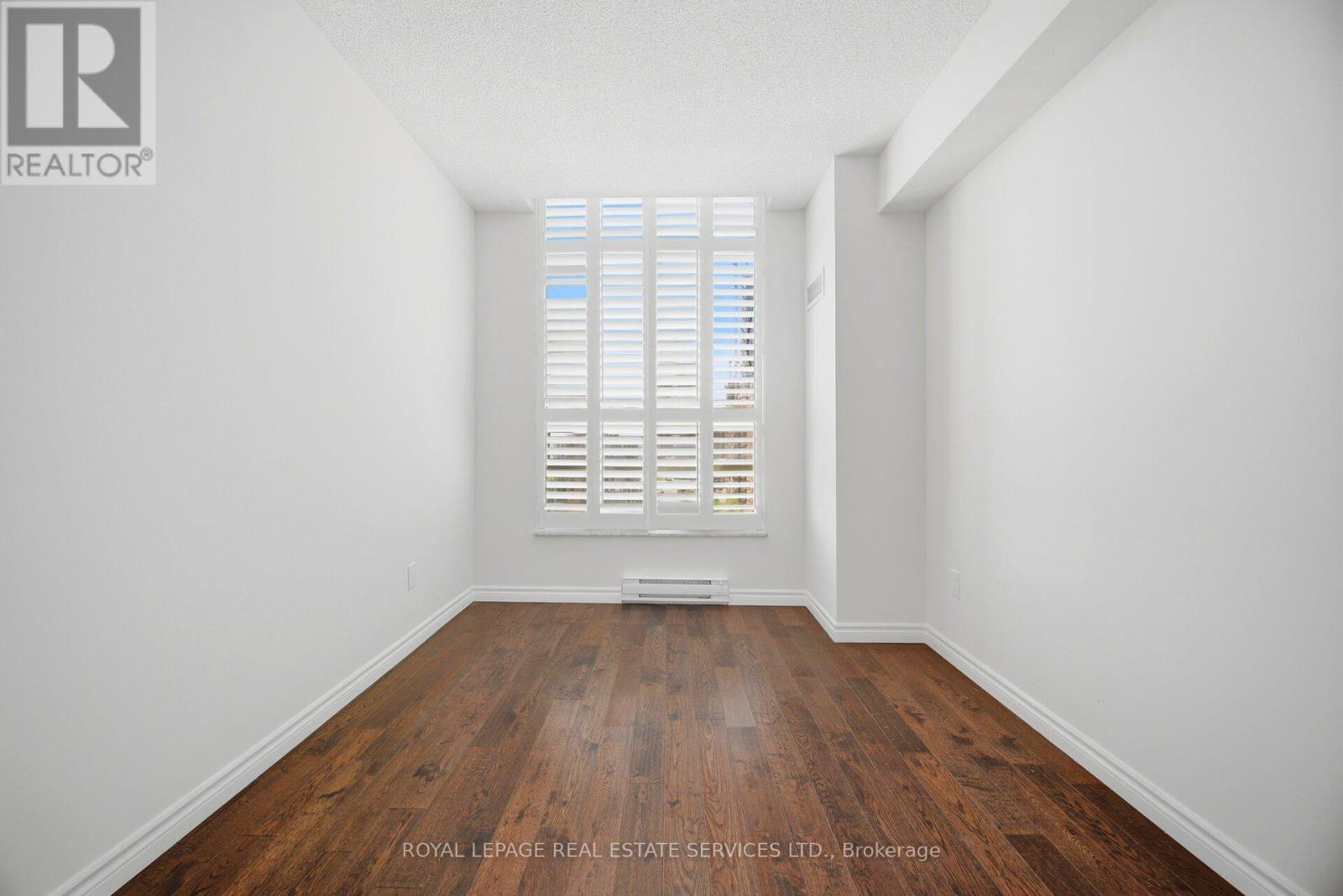 












1605 - 250 WEBB DRIVE

,
Mississauga,




Ontario
L5B3Z4

