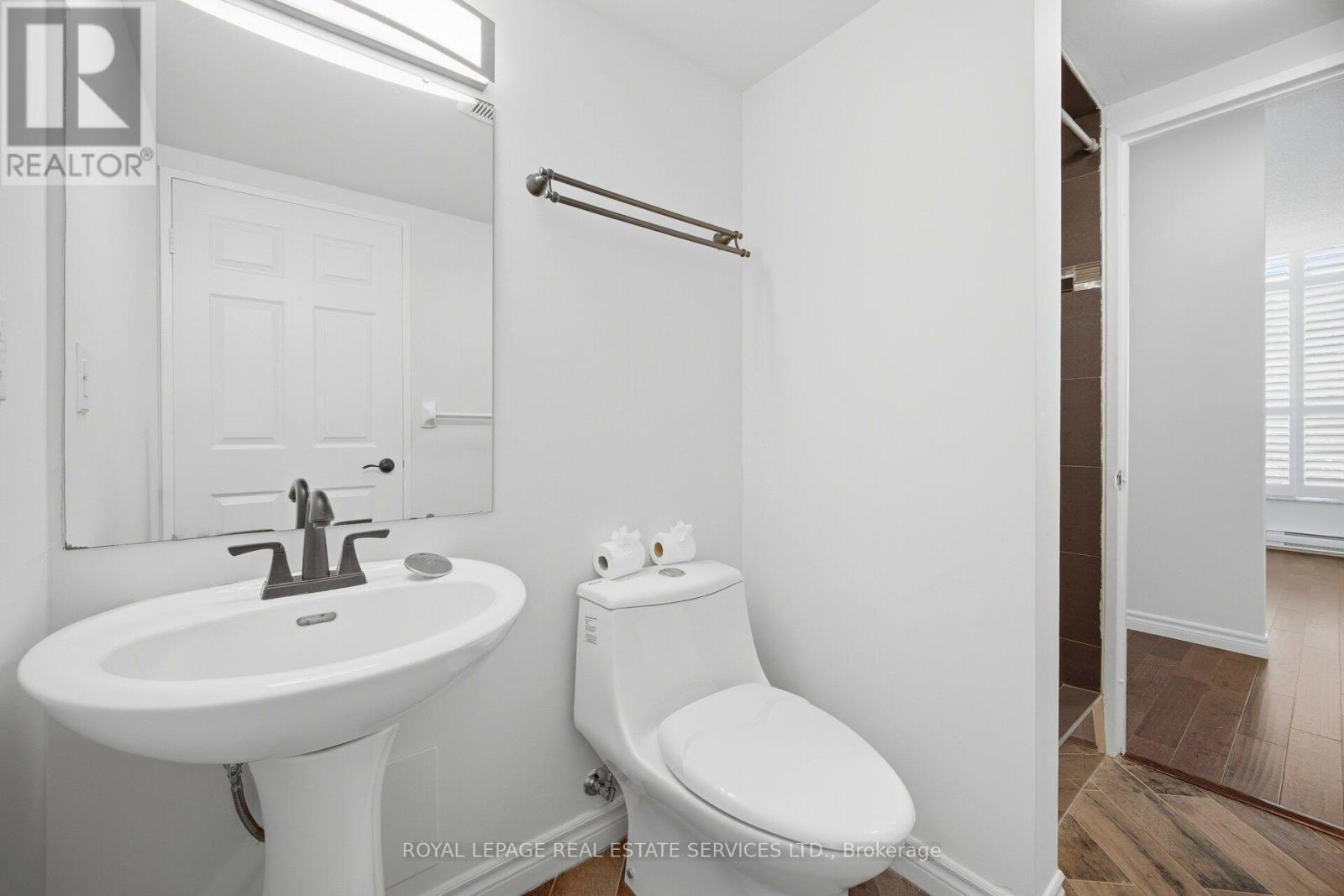 












1605 - 250 WEBB DRIVE

,
Mississauga,




Ontario
L5B3Z4

