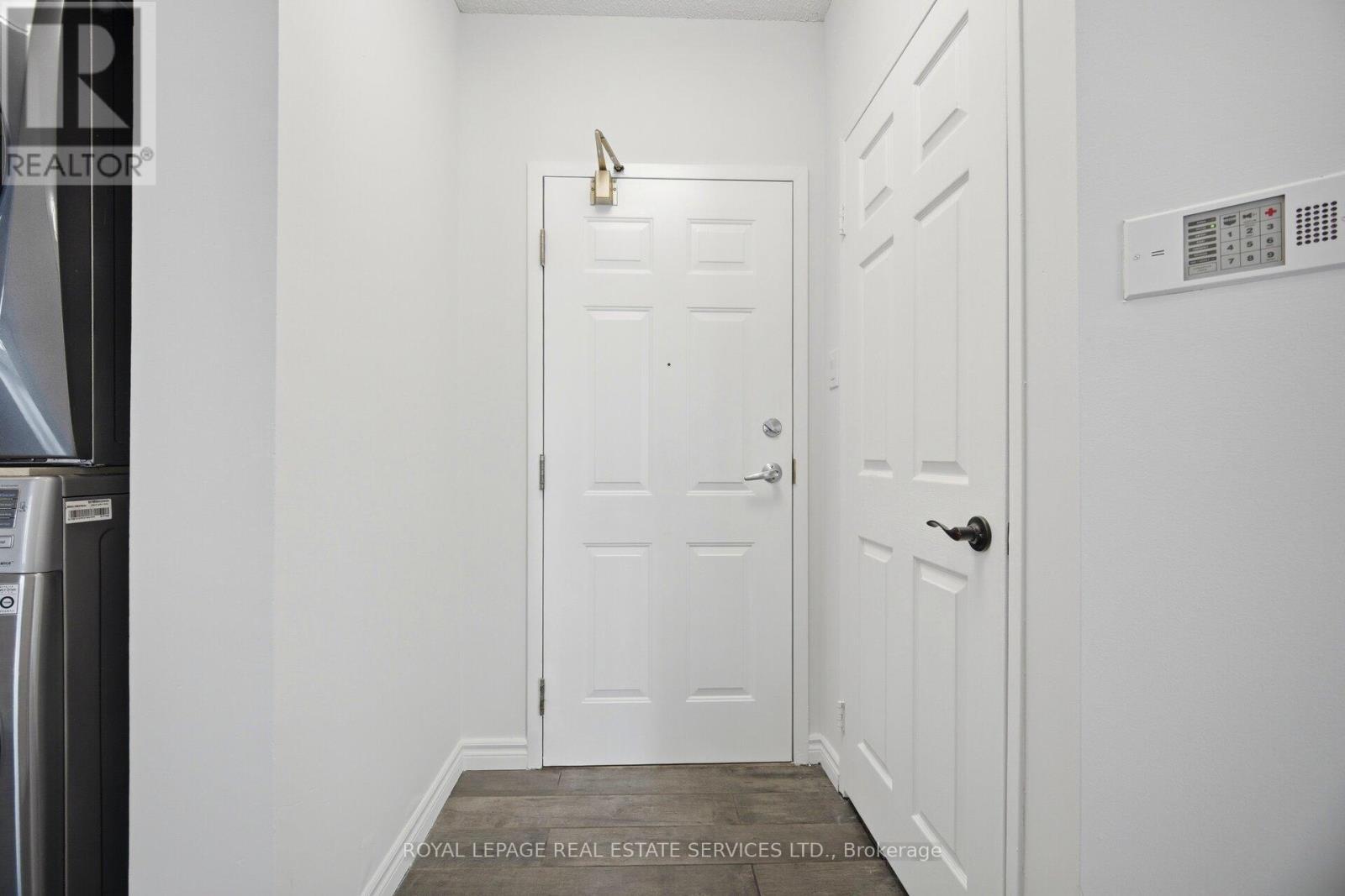 












1605 - 250 WEBB DRIVE

,
Mississauga,




Ontario
L5B3Z4

