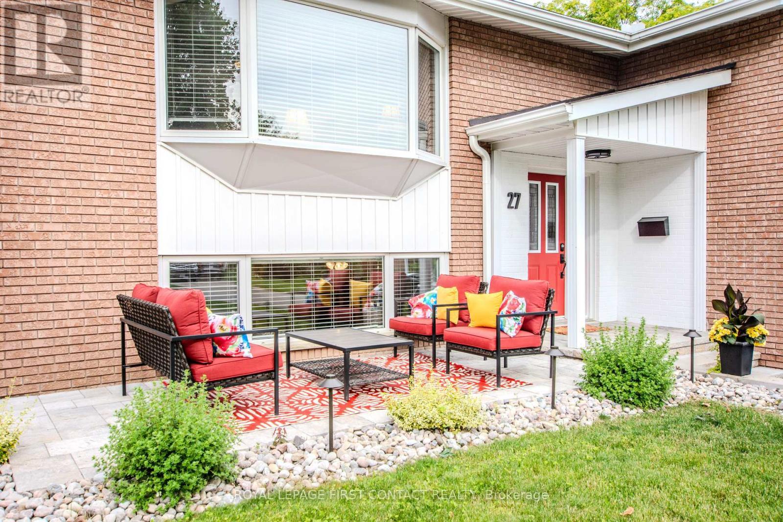 












27 TOWER CRESCENT

,
Barrie,




Ontario
L4N2V3

