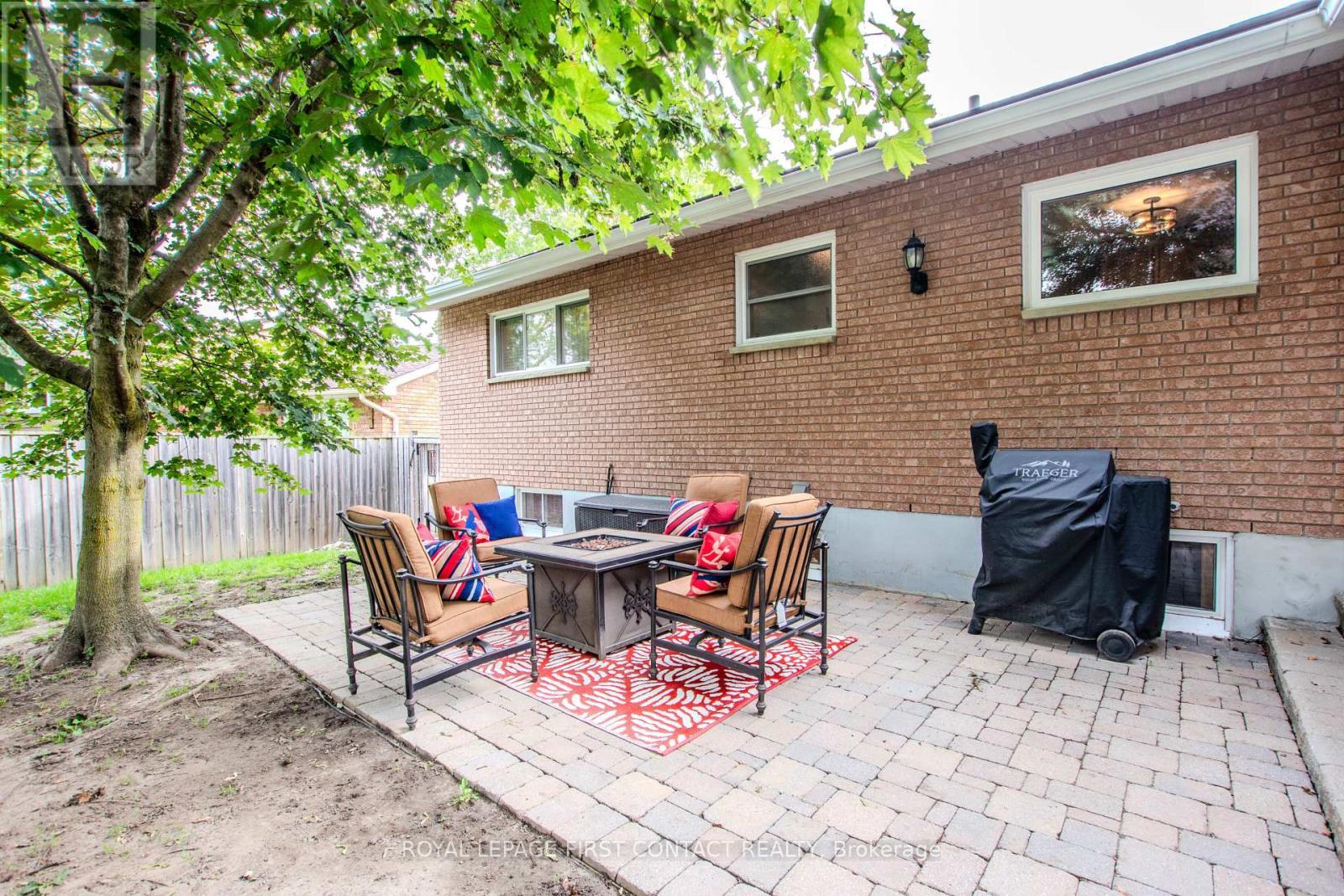 












27 TOWER CRESCENT

,
Barrie,




Ontario
L4N2V3


