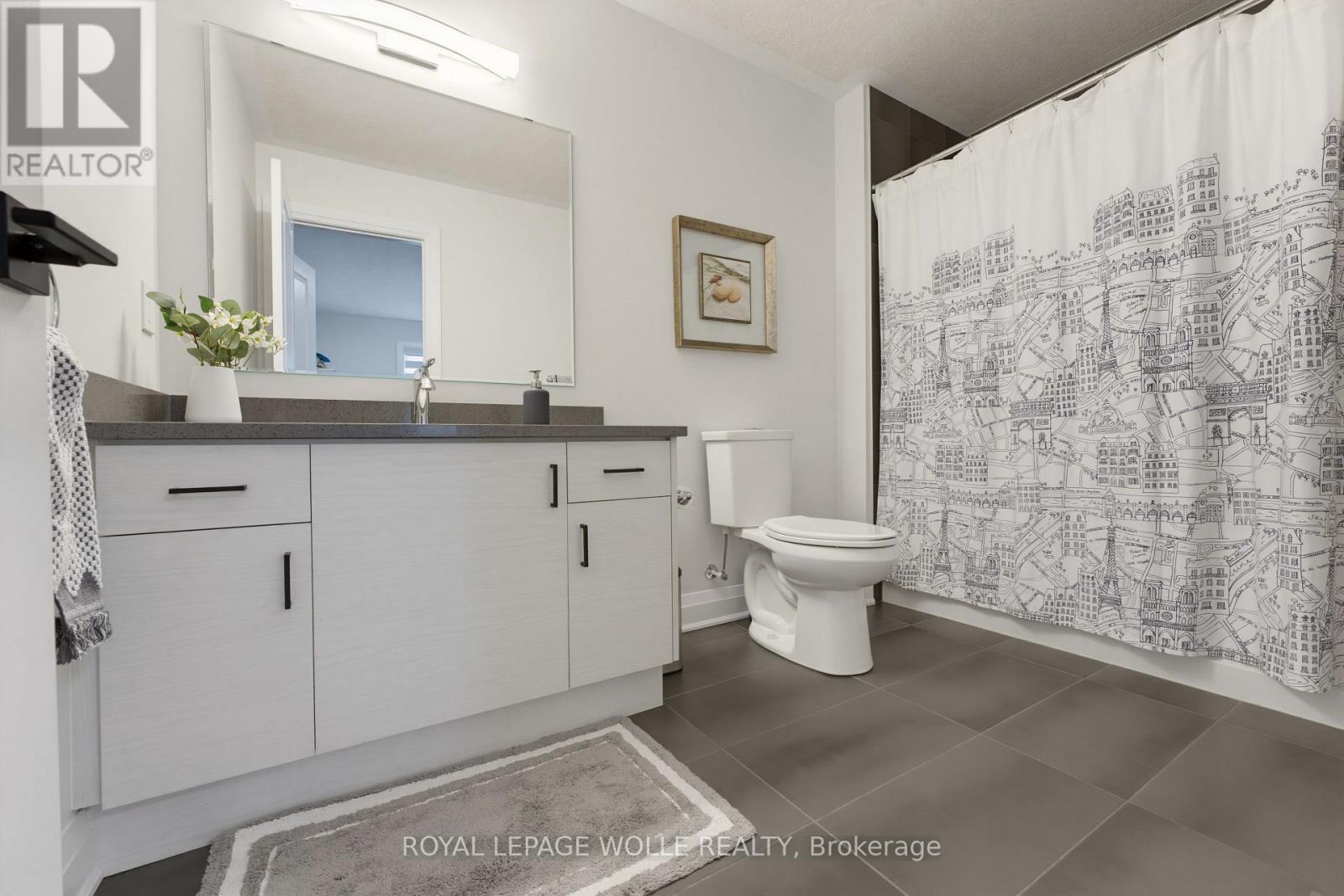 












647 BLAIR CREEK DRIVE

,
Kitchener,




Ontario
N2P0E7

