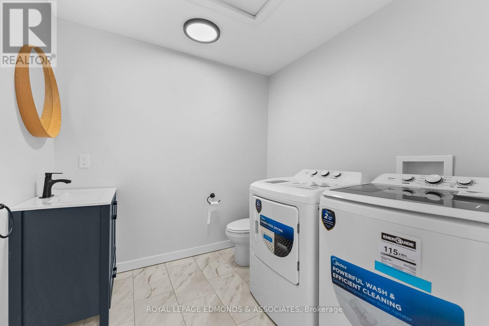 












204 MCALLISTER STREET

,
Pembroke,




Ontario
K8A3G2

