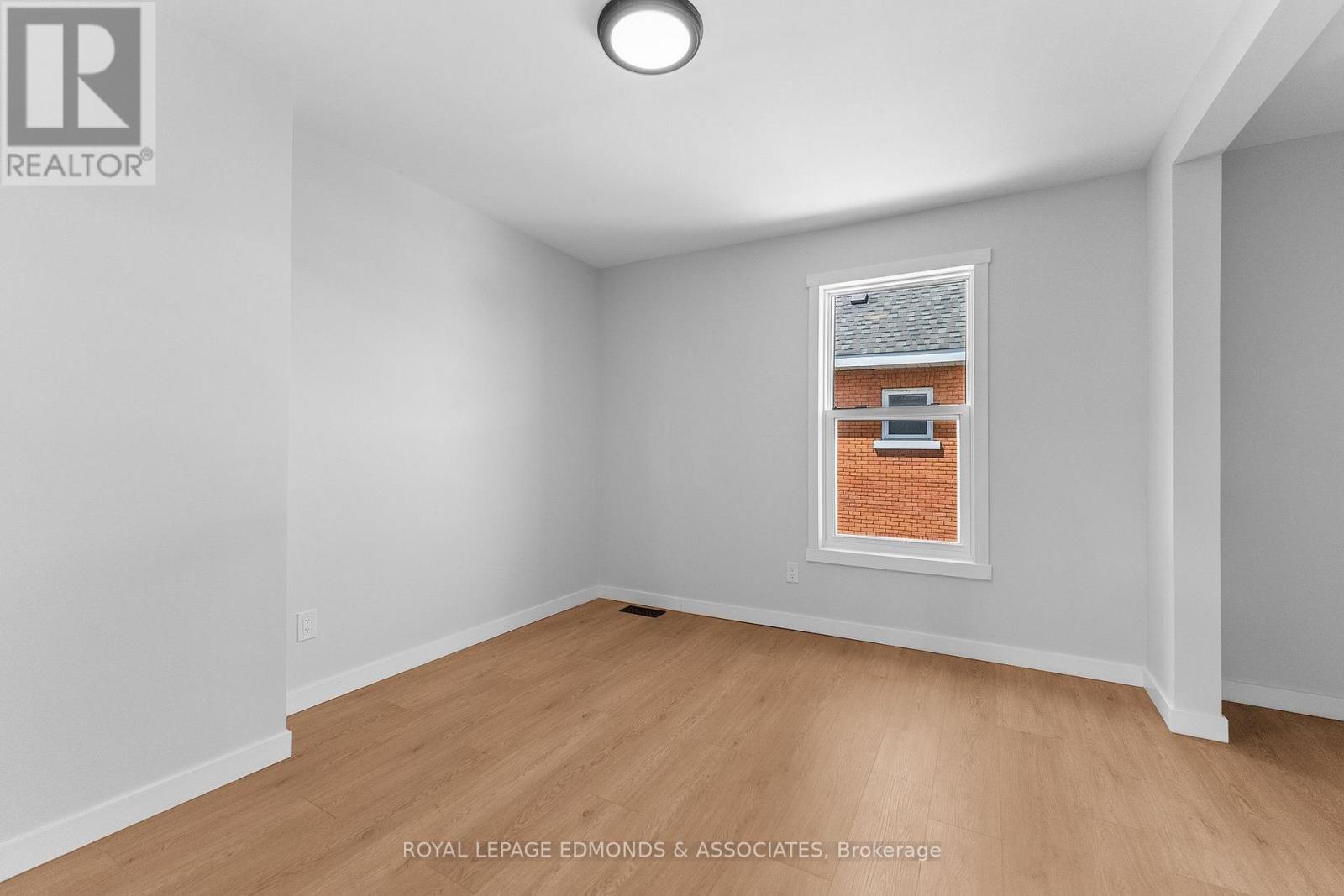 












204 MCALLISTER STREET

,
Pembroke,




Ontario
K8A3G2

