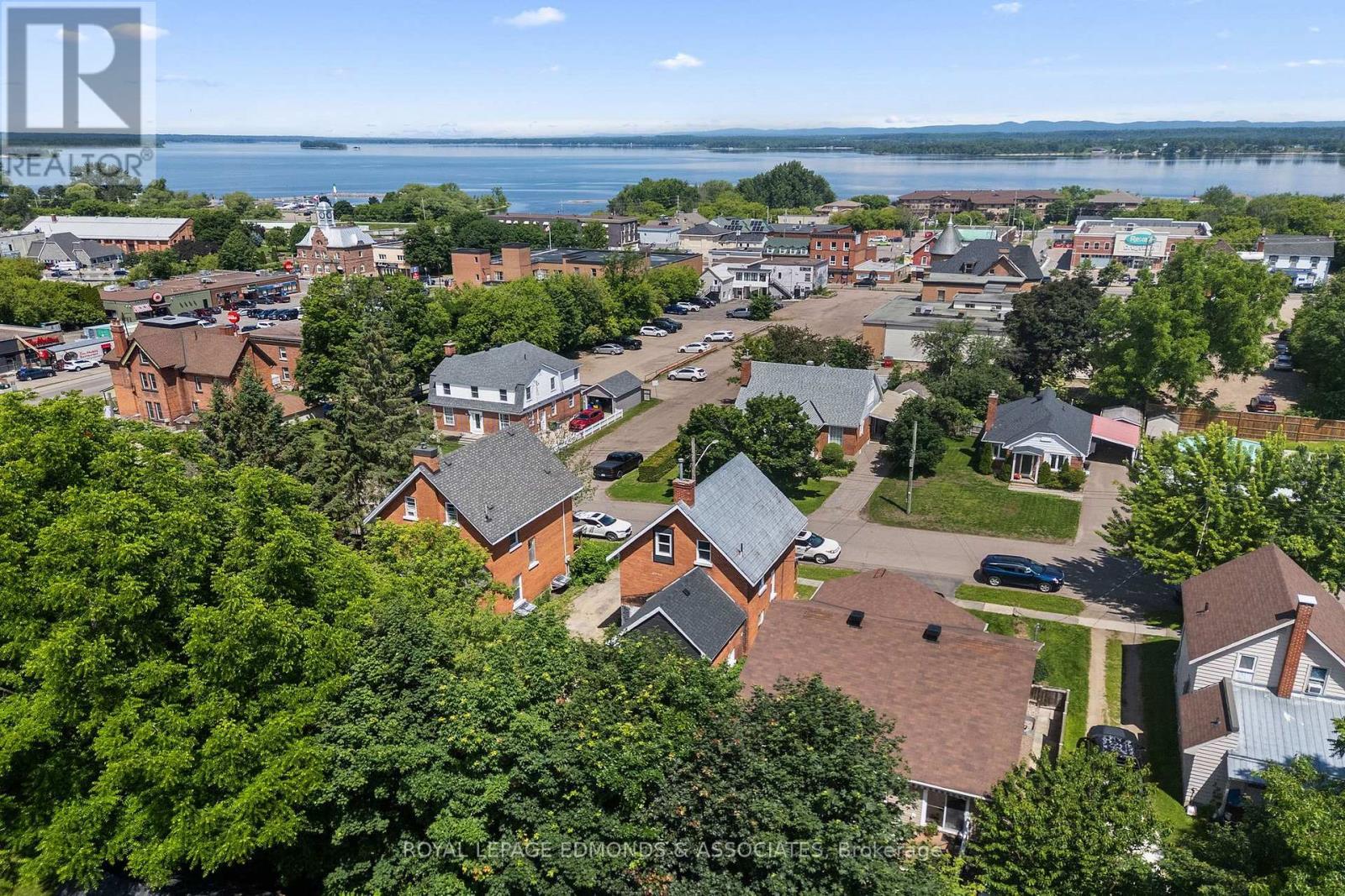












204 MCALLISTER STREET

,
Pembroke,




Ontario
K8A3G2


