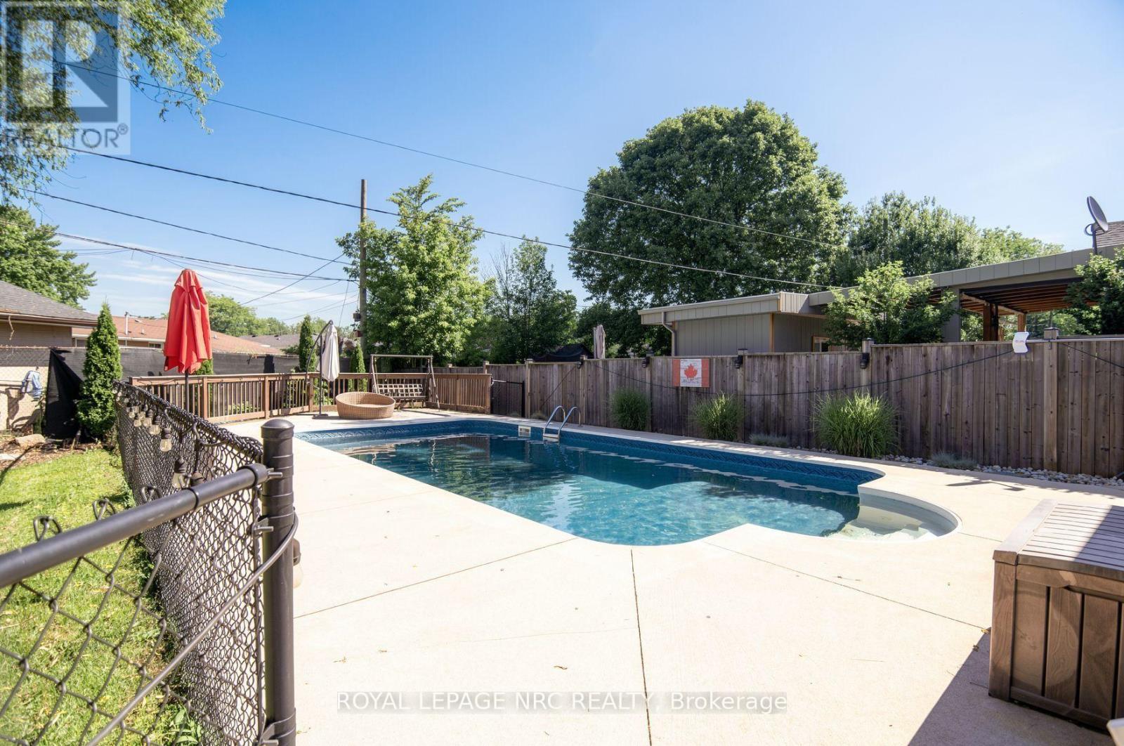 












4001 WEINBRENNER ROAD

,
Niagara Falls (Chippawa),




Ontario
L2G7X9


