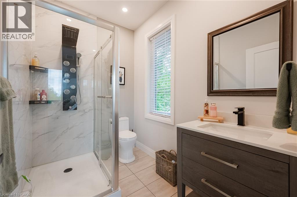 












22 LAKE Street

,
Grimsby,




Ontario
L3M2G7

