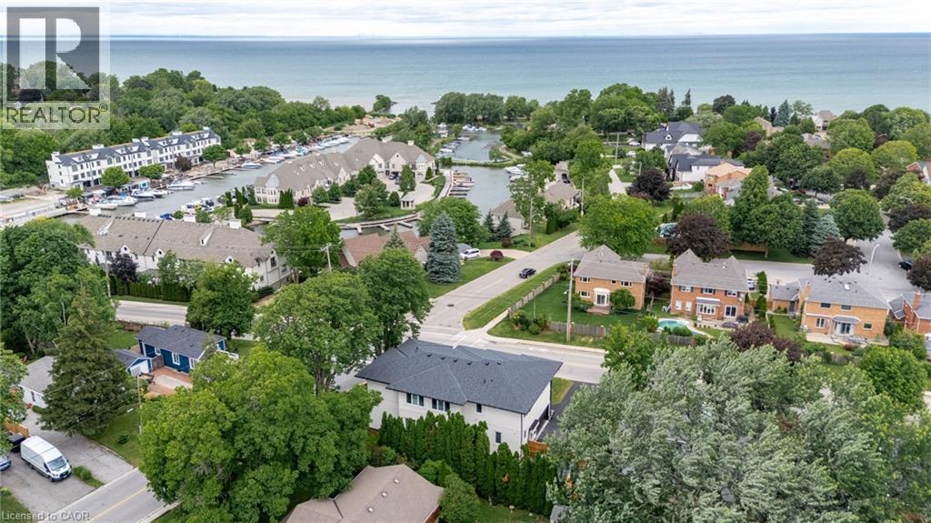 












22 LAKE Street

,
Grimsby,




Ontario
L3M2G7


