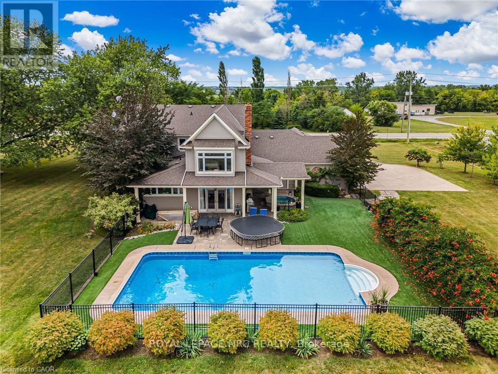 












915 QUEENSTON ROAD S

,
Niagara-on-the-Lake (St. Davids),




Ontario
L0S1J0


