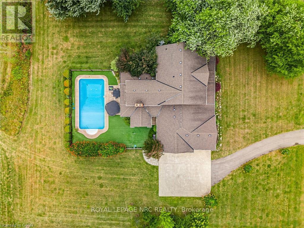 












915 QUEENSTON ROAD S

,
Niagara-on-the-Lake (St. Davids),




Ontario
L0S1J0

