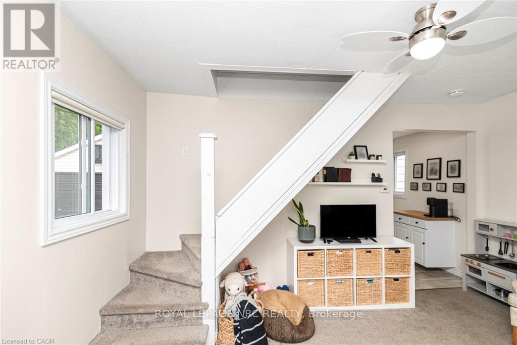 












811 TAMARAC STREET

,
Haldimand (Dunnville),




Ontario
N1A2E5

