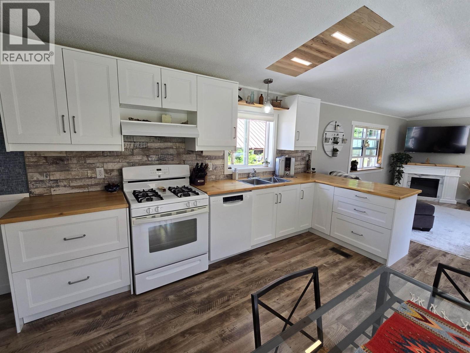 












2490 KRESTON STREET

,
Terrace,




British Columbia
V8G0G2

