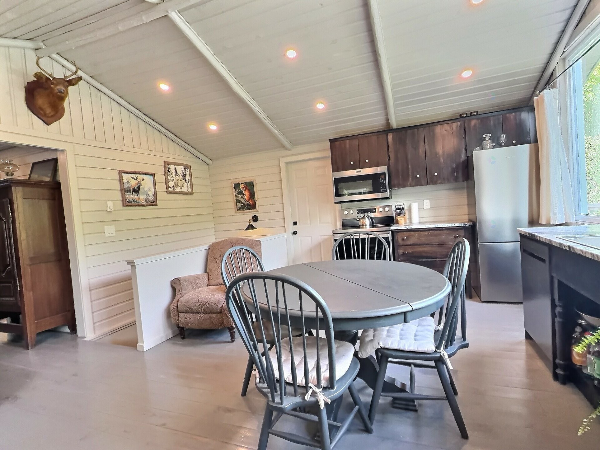 









133


Rue Ketchen

,
Témiscaming,




QC
J0Z3R0

