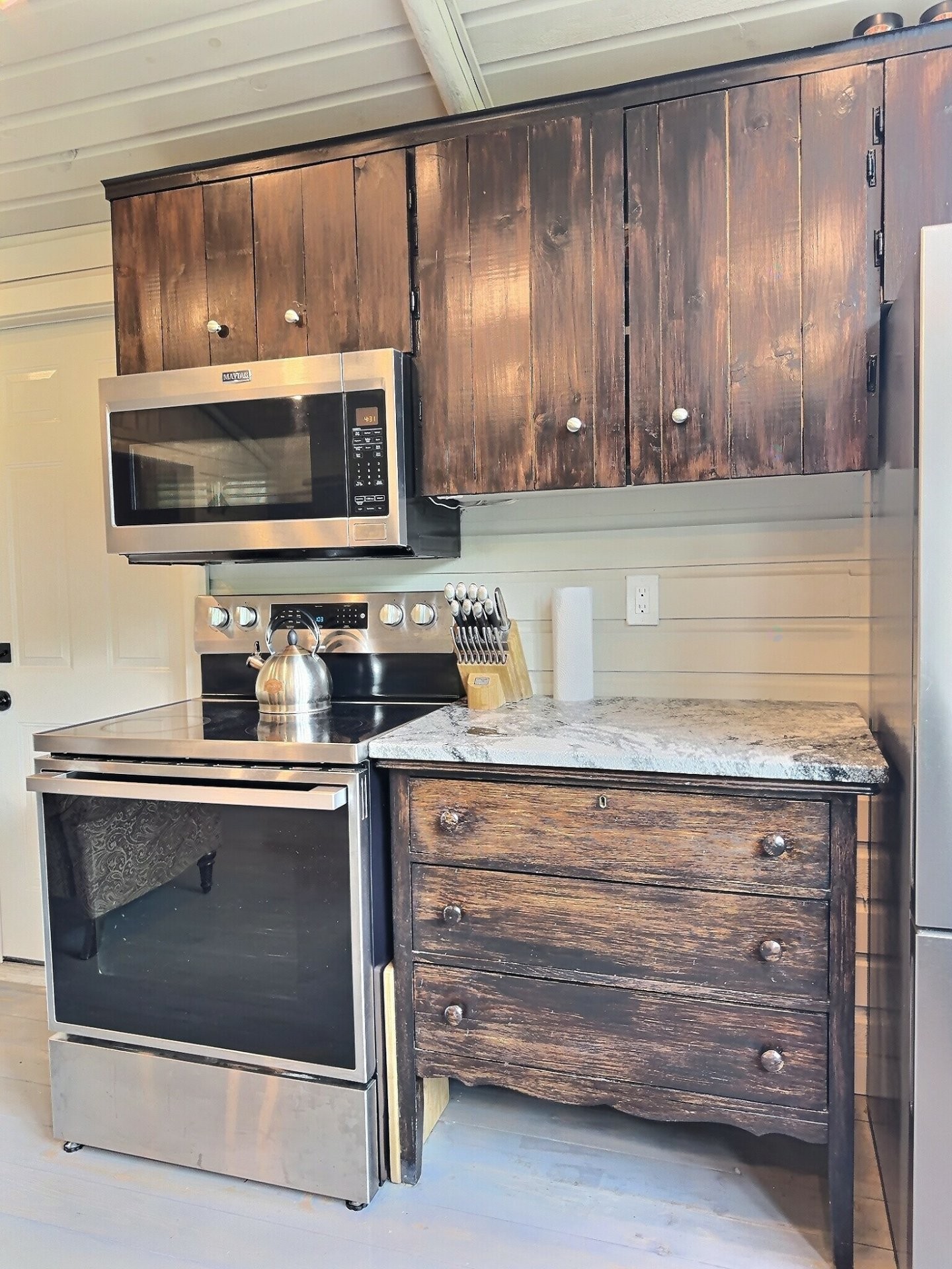 









133


Rue Ketchen

,
Témiscaming,




QC
J0Z3R0

