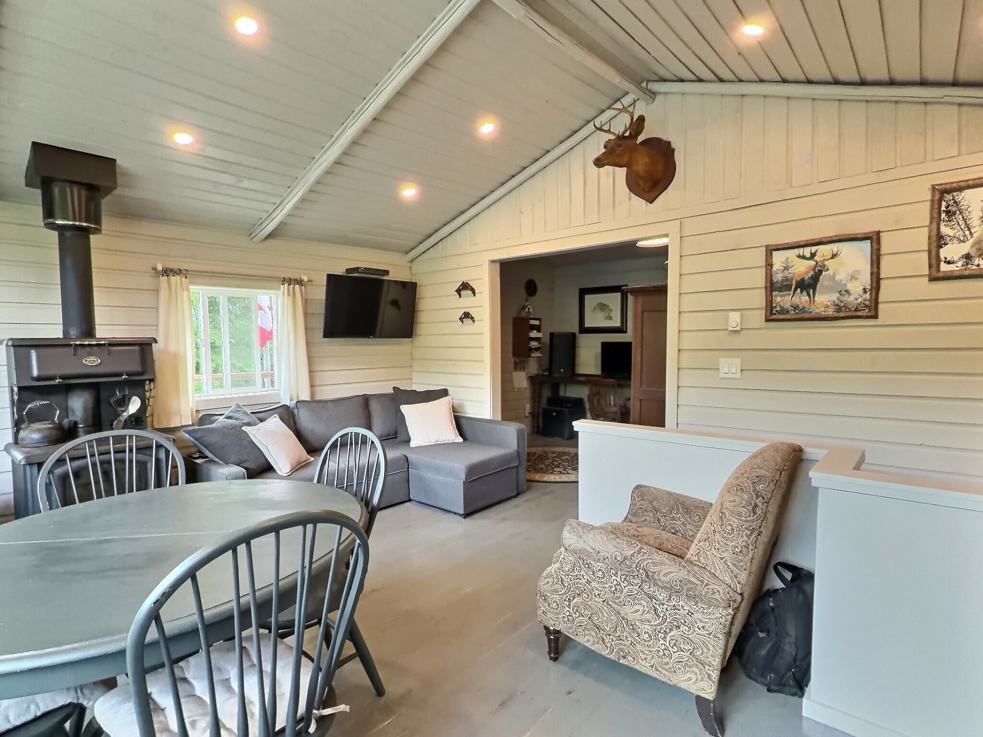 









133


Rue Ketchen

,
Témiscaming,




QC
J0Z3R0

