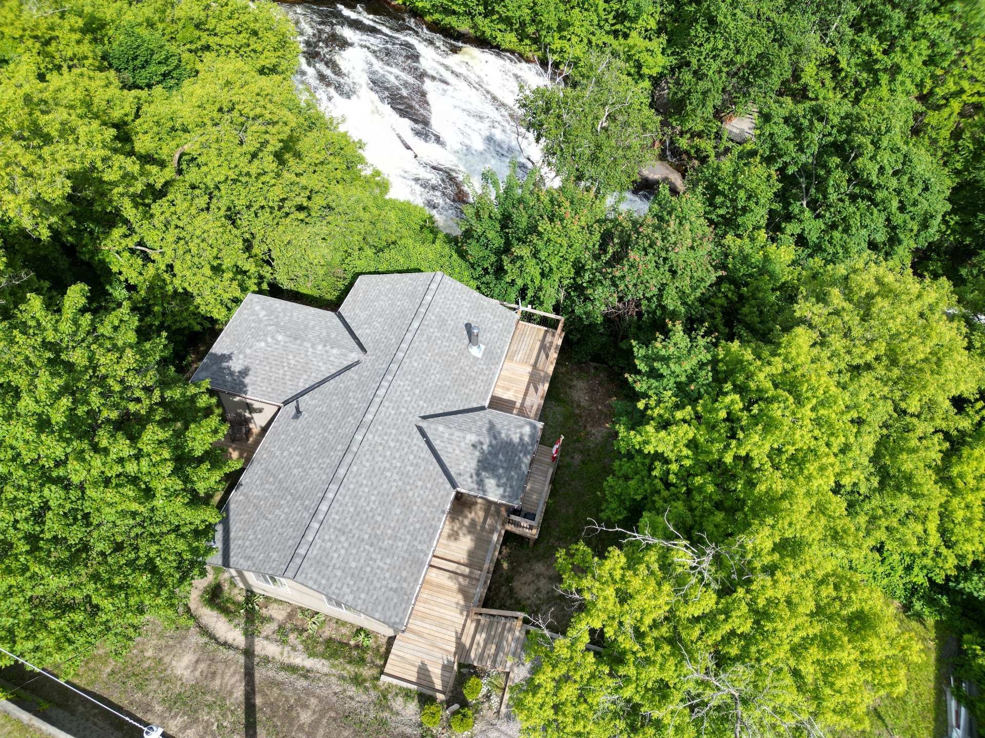 









133


Rue Ketchen

,
Témiscaming,




QC
J0Z3R0

