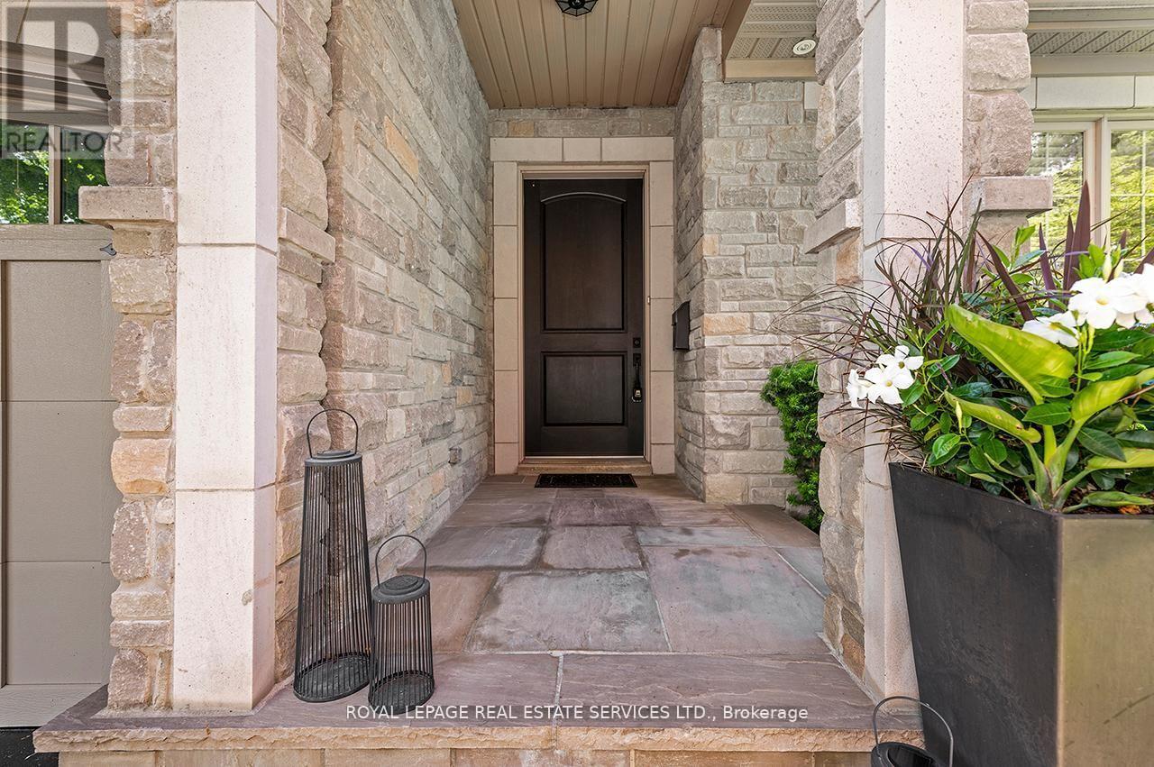 












24 JOPLING AVENUE N

,
Toronto,




Ontario
M9B4E7

