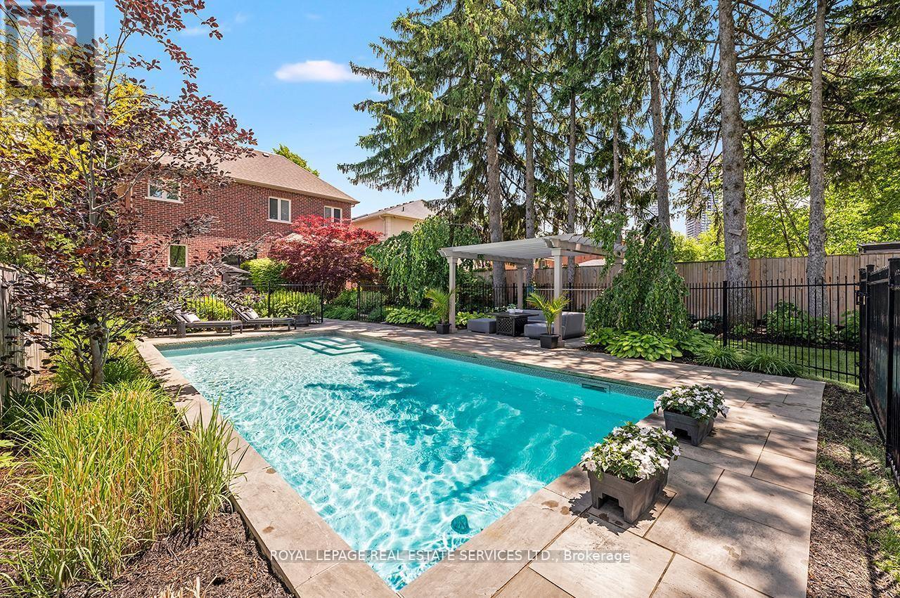 












24 JOPLING AVENUE N

,
Toronto,




Ontario
M9B4E7

