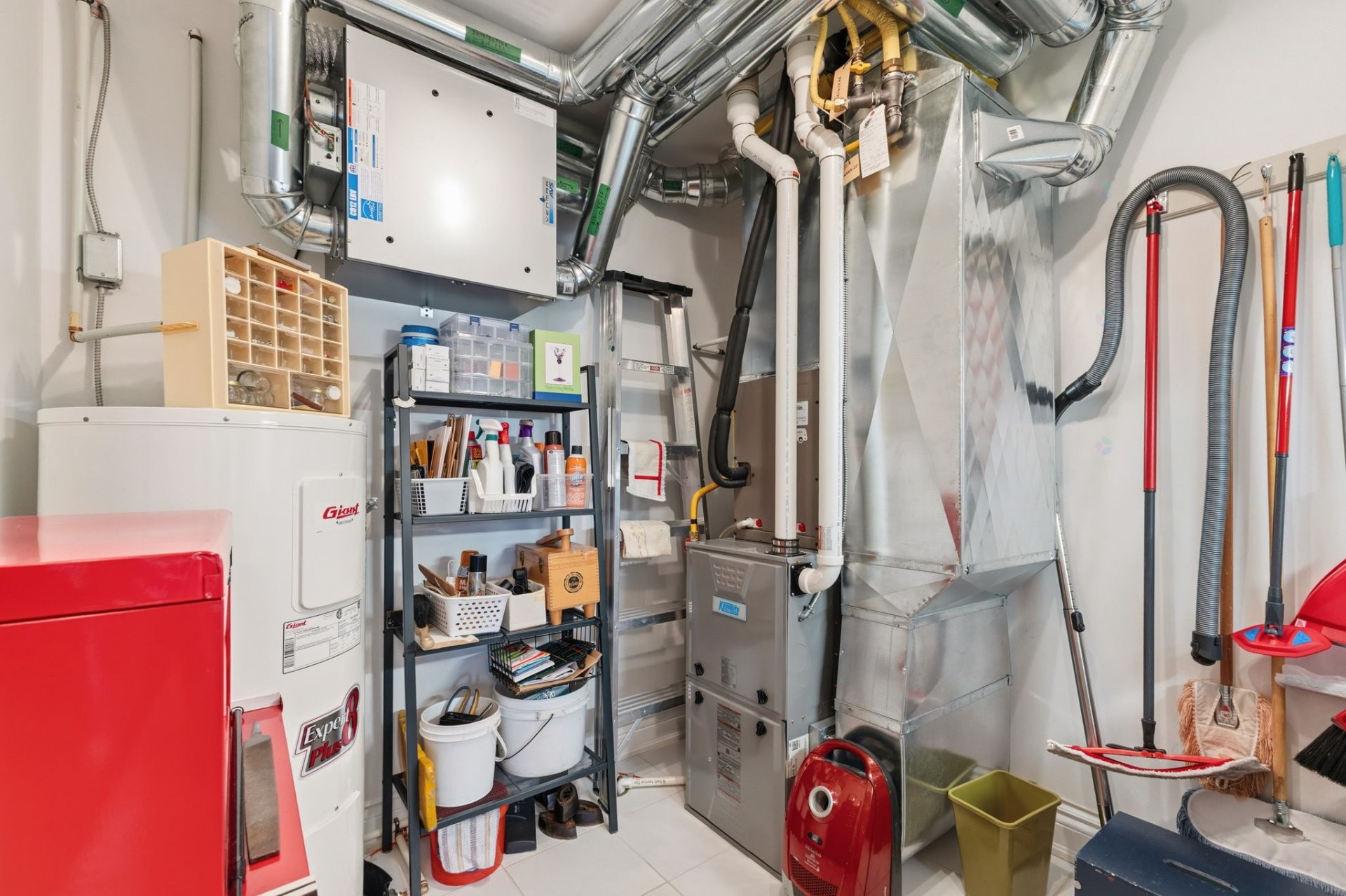 









224


Boul. Alexandre-Taché

, 207,
Gatineau (Hull),




QC
J9A0B8

