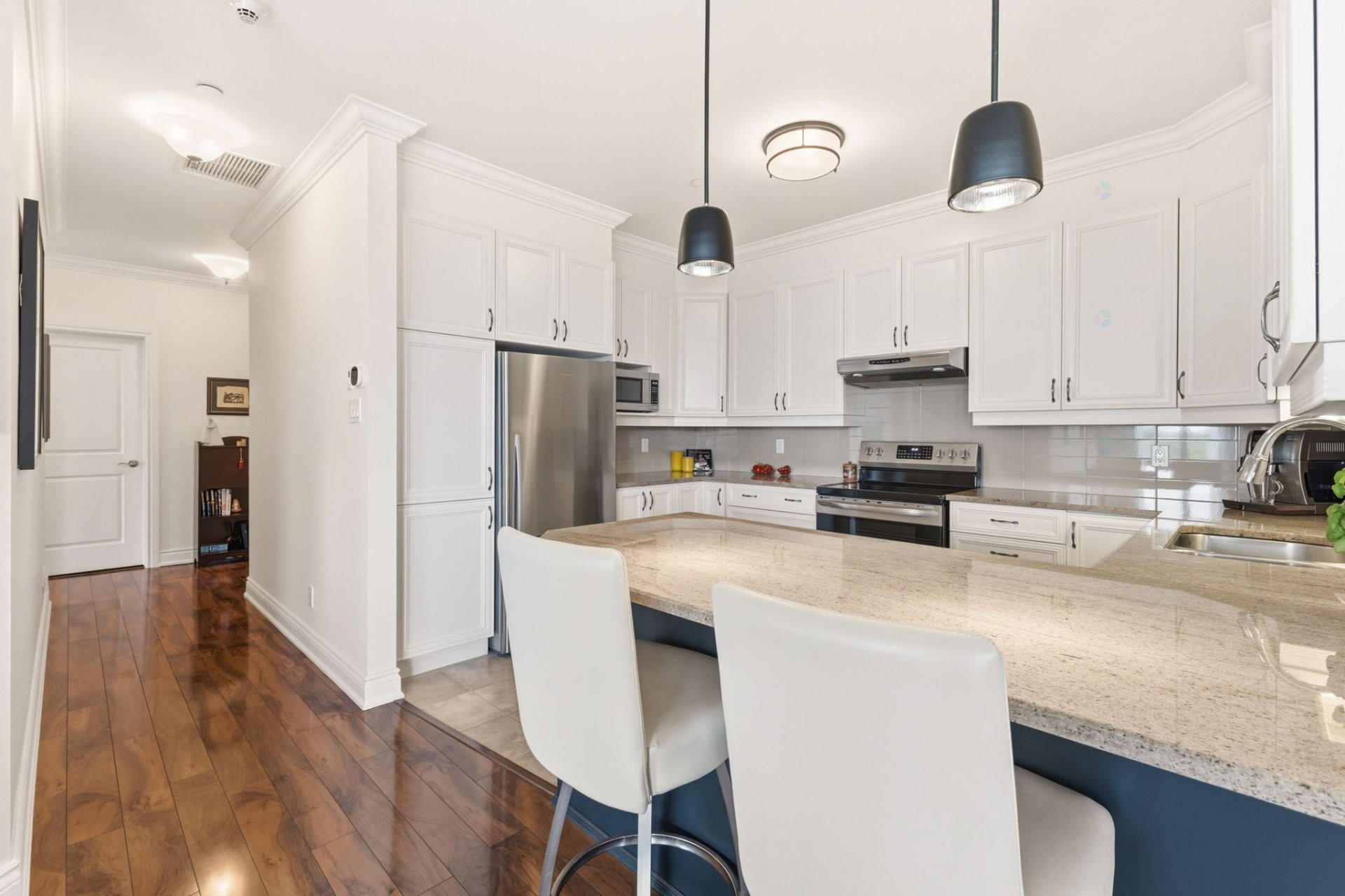 









224


Boul. Alexandre-Taché

, 207,
Gatineau (Hull),




QC
J9A0B8


