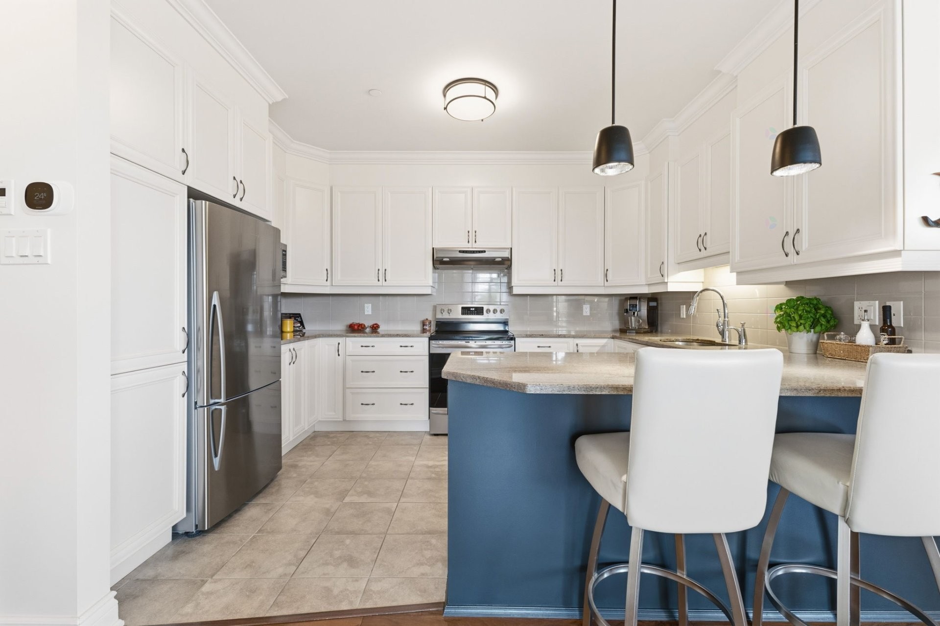 









224


Boul. Alexandre-Taché

, 207,
Gatineau (Hull),




QC
J9A0B8

