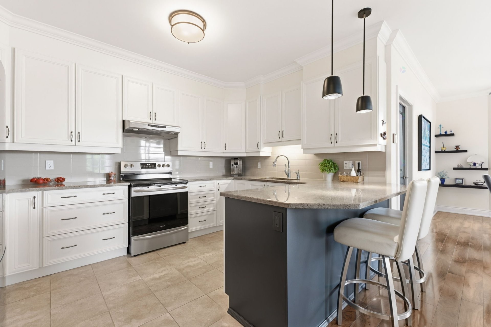 









224


Boul. Alexandre-Taché

, 207,
Gatineau (Hull),




QC
J9A0B8


