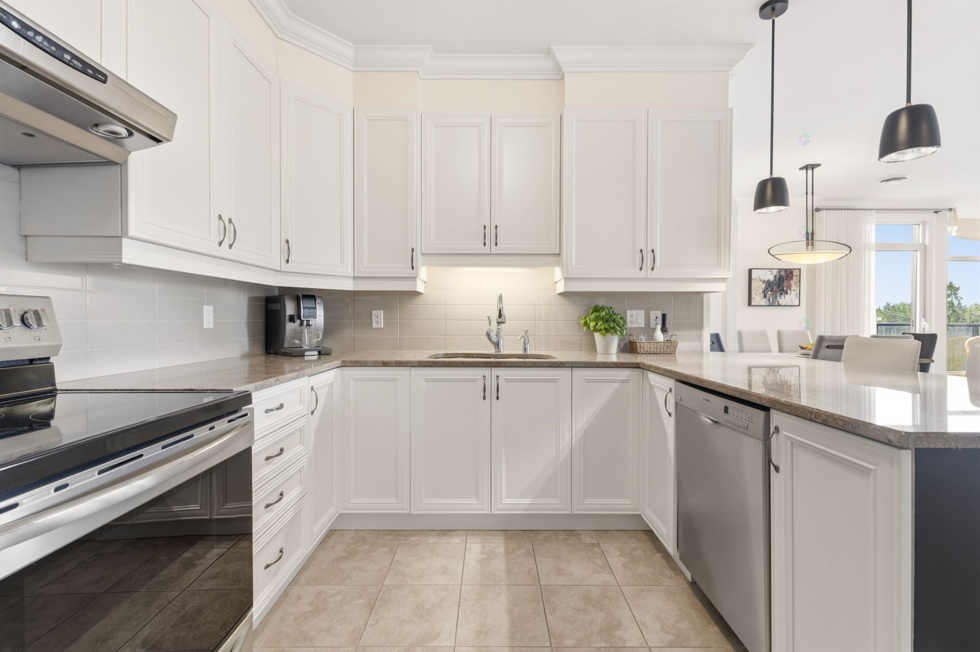 









224


Boul. Alexandre-Taché

, 207,
Gatineau (Hull),




QC
J9A0B8

