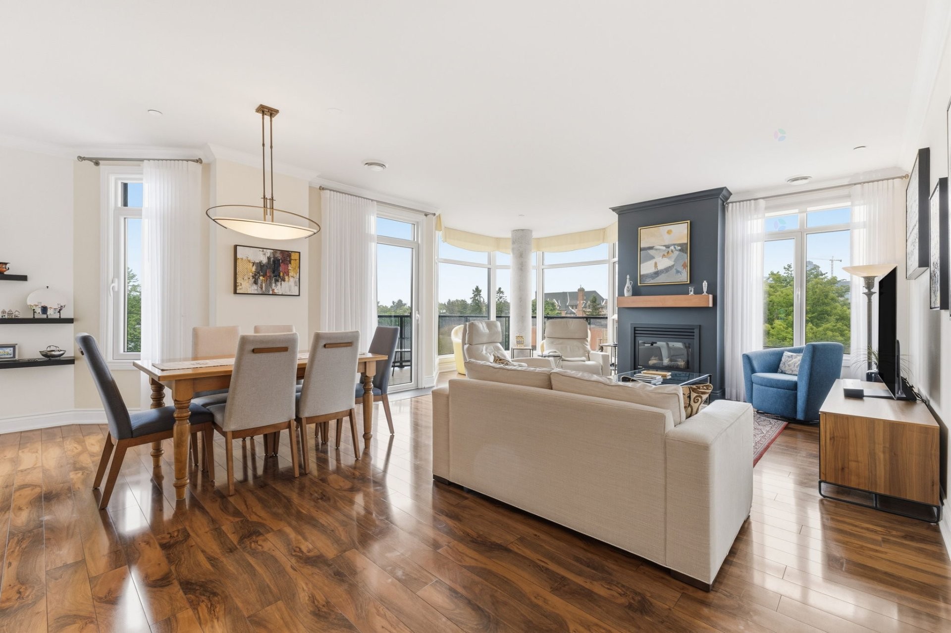 









224


Boul. Alexandre-Taché

, 207,
Gatineau (Hull),




QC
J9A0B8


