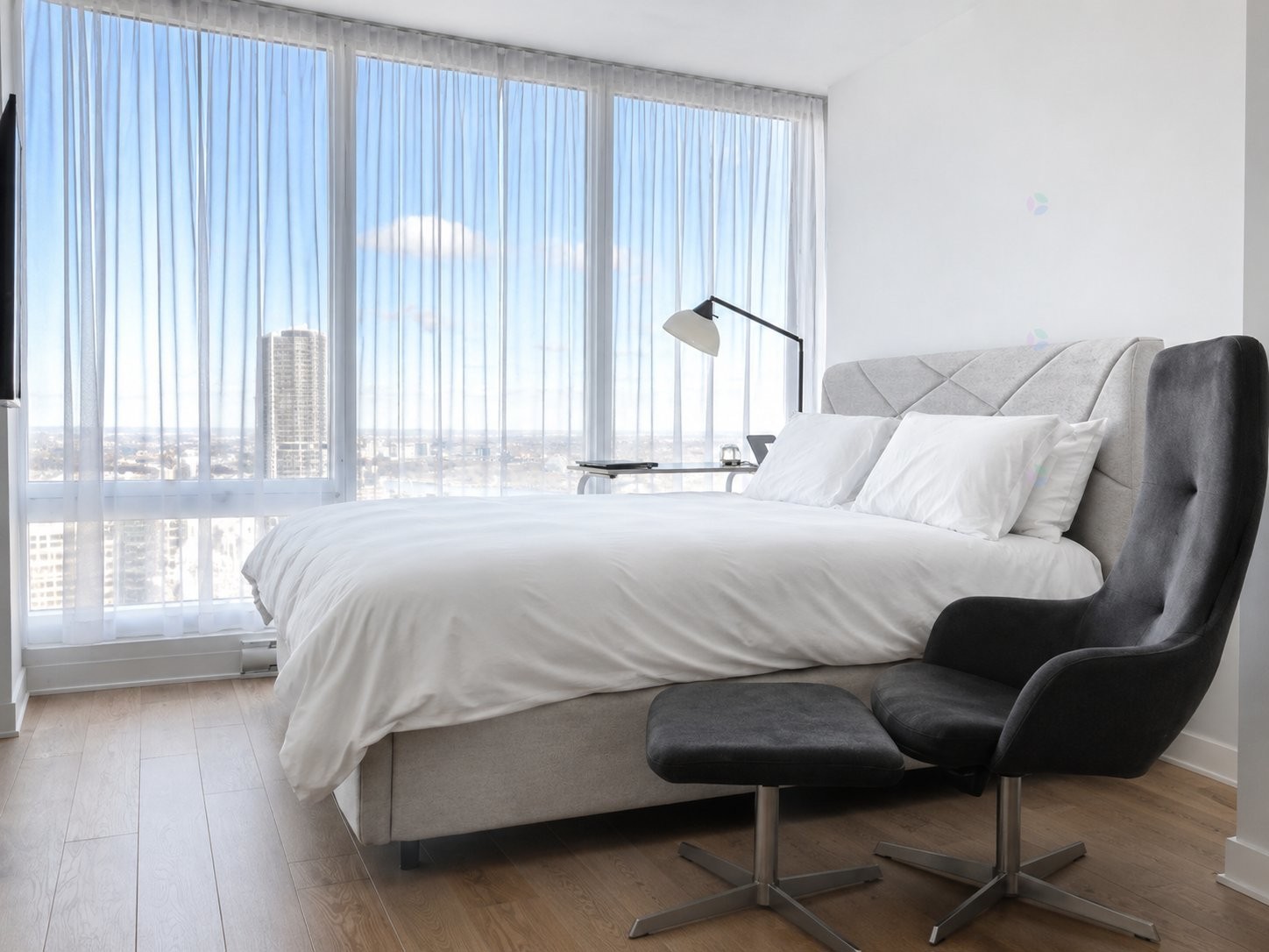 









1188


Rue St-Antoine O.

, 3111,
Montréal (Ville-Marie),




QC
H3C1B4

